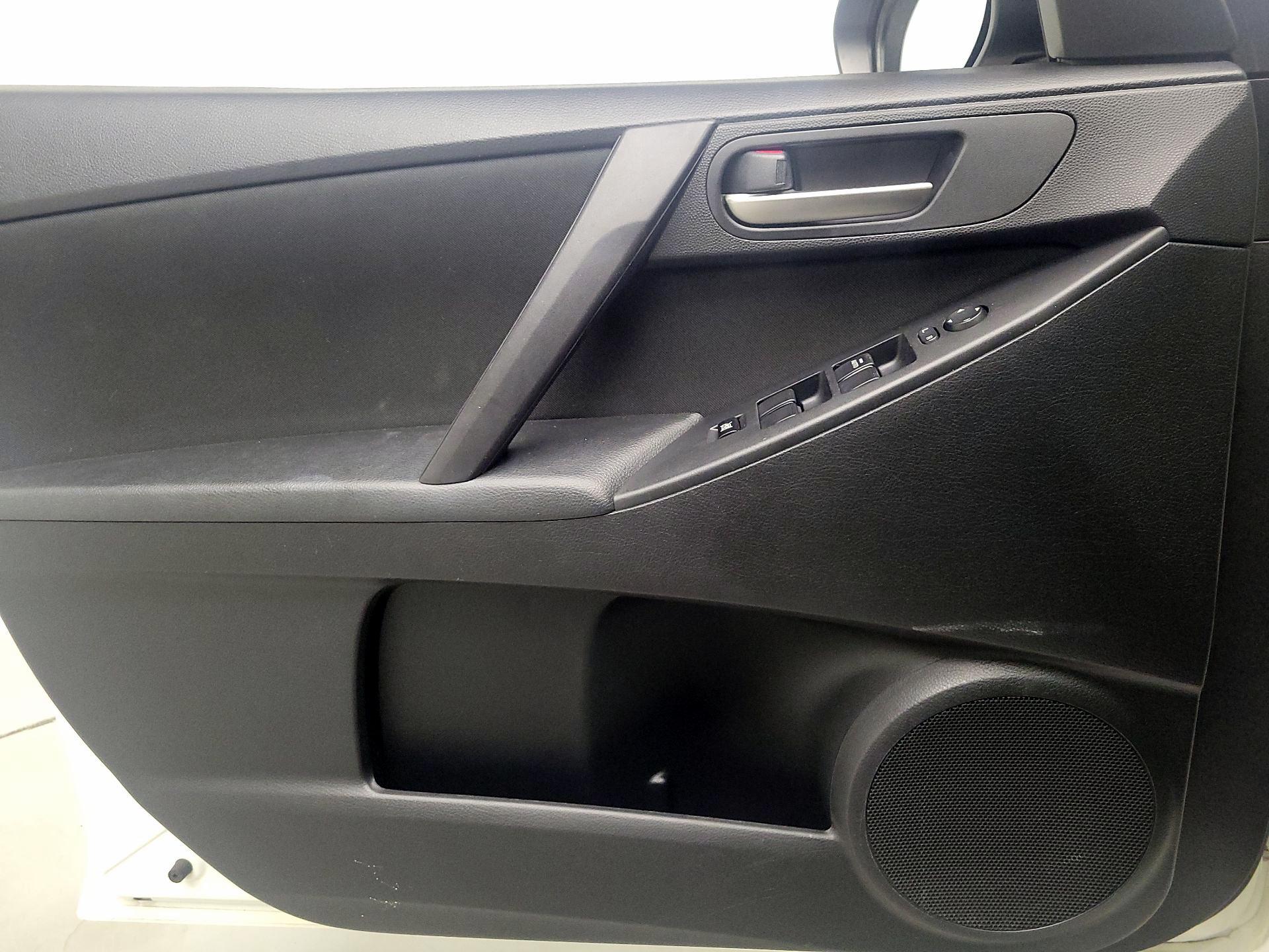 Thumbnail: 2013 Mazda Mazda3 - 12