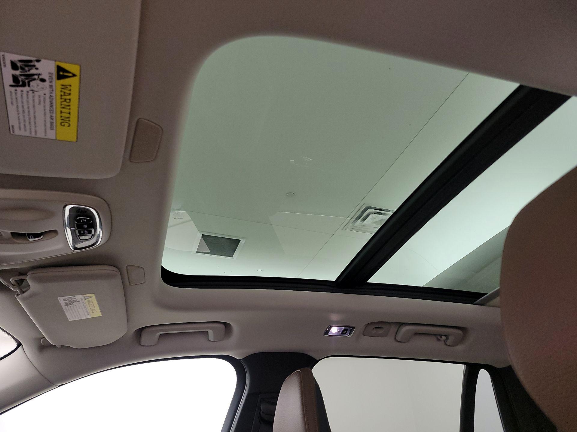 Thumbnail: 2019 Volvo XC90 - 20