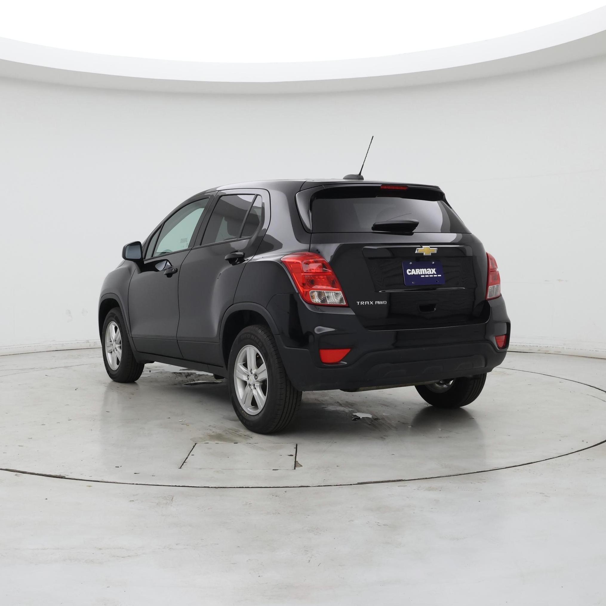 Thumbnail: 2022 Chevrolet Trax - 2