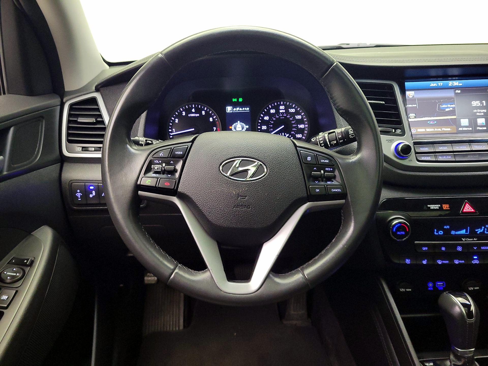 Thumbnail: 2016 Hyundai Tucson - 10