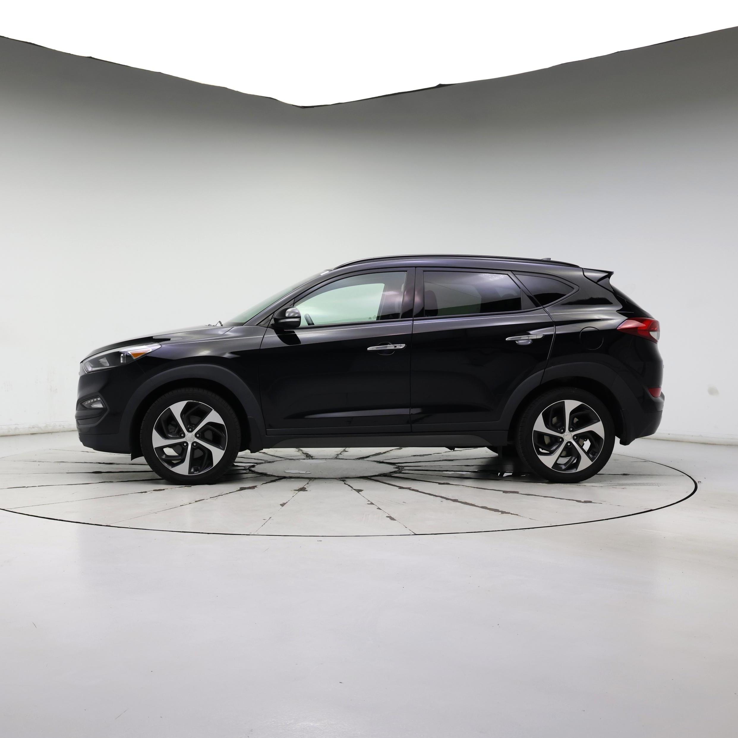 Thumbnail: 2016 Hyundai Tucson - 3