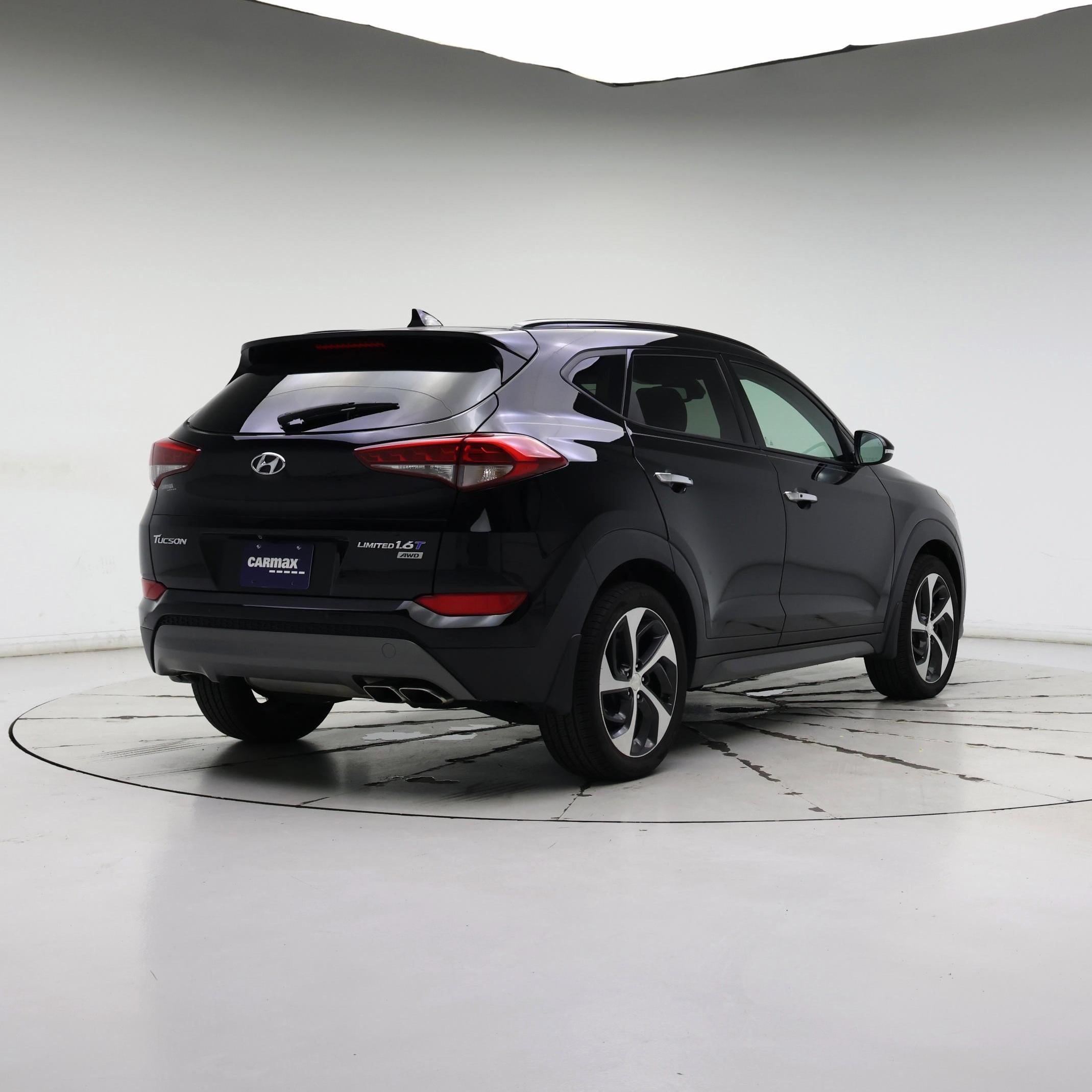 Thumbnail: 2016 Hyundai Tucson - 8