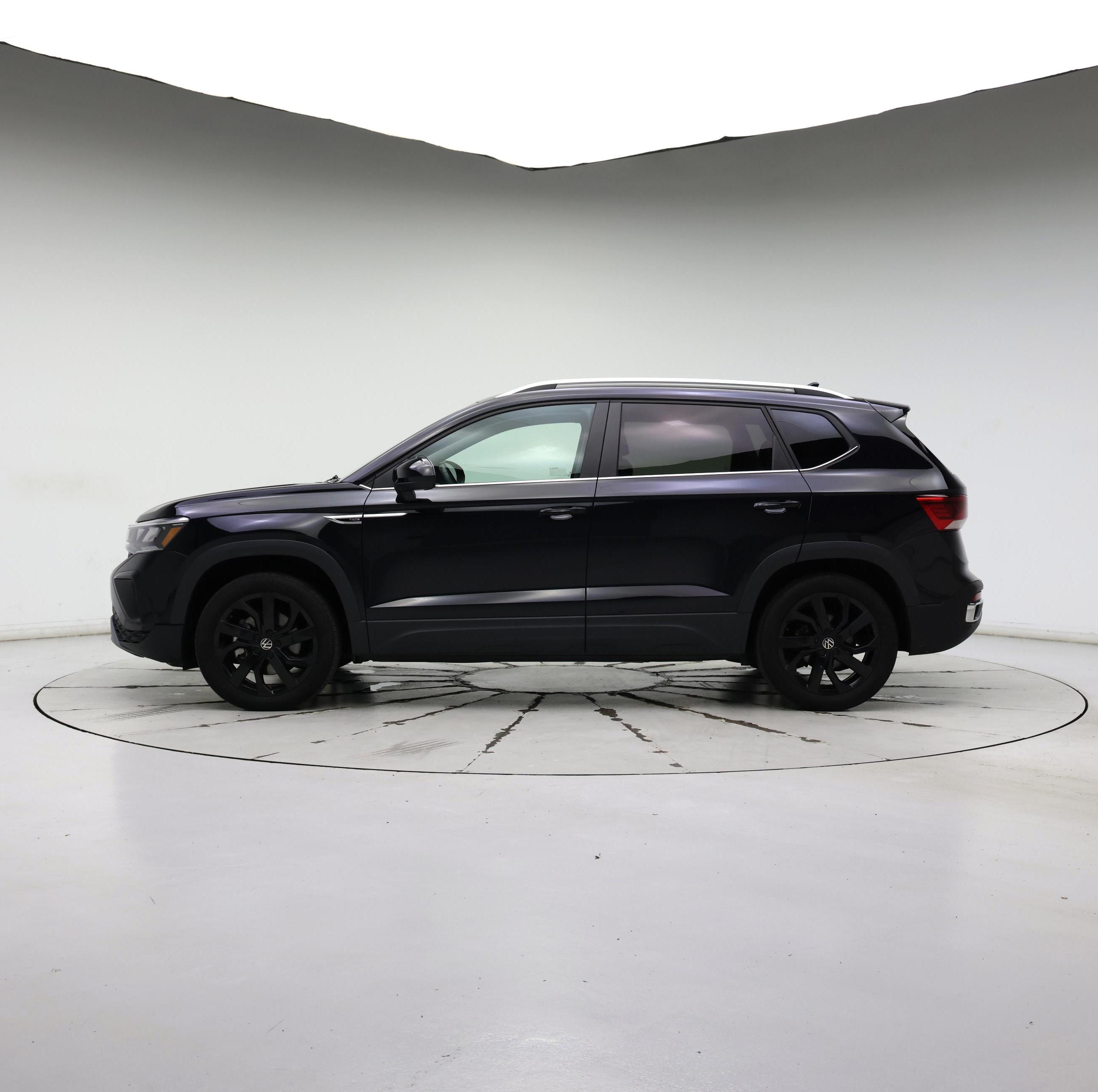 Thumbnail: 2023 Volkswagen Taos - 3