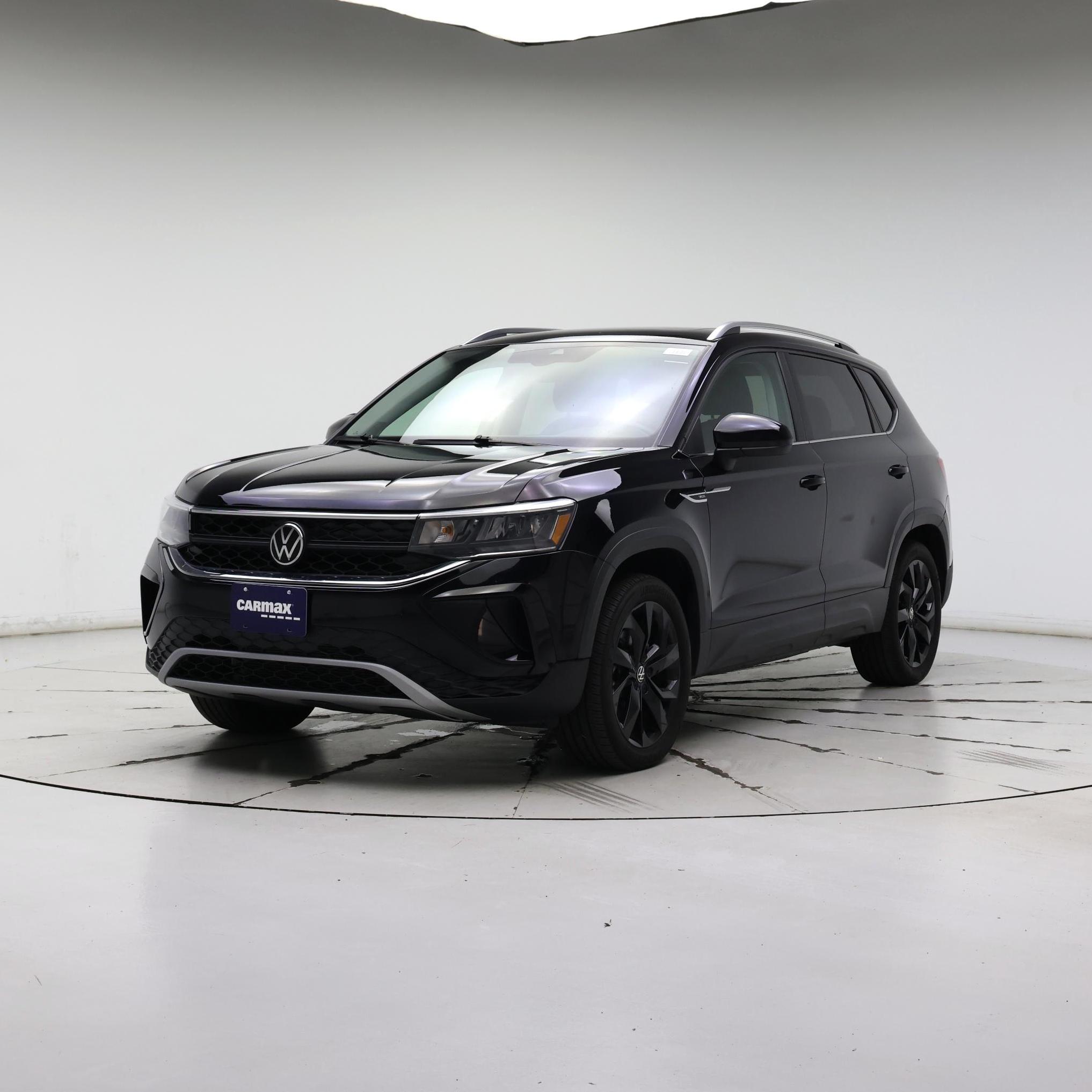 Thumbnail: 2023 Volkswagen Taos - 4