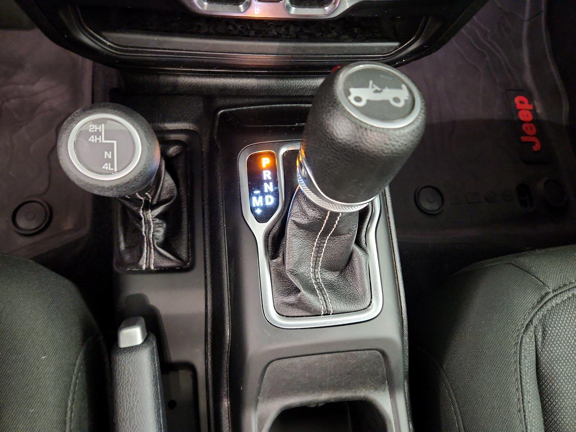 Thumbnail: 2019 Jeep Wrangler - 18