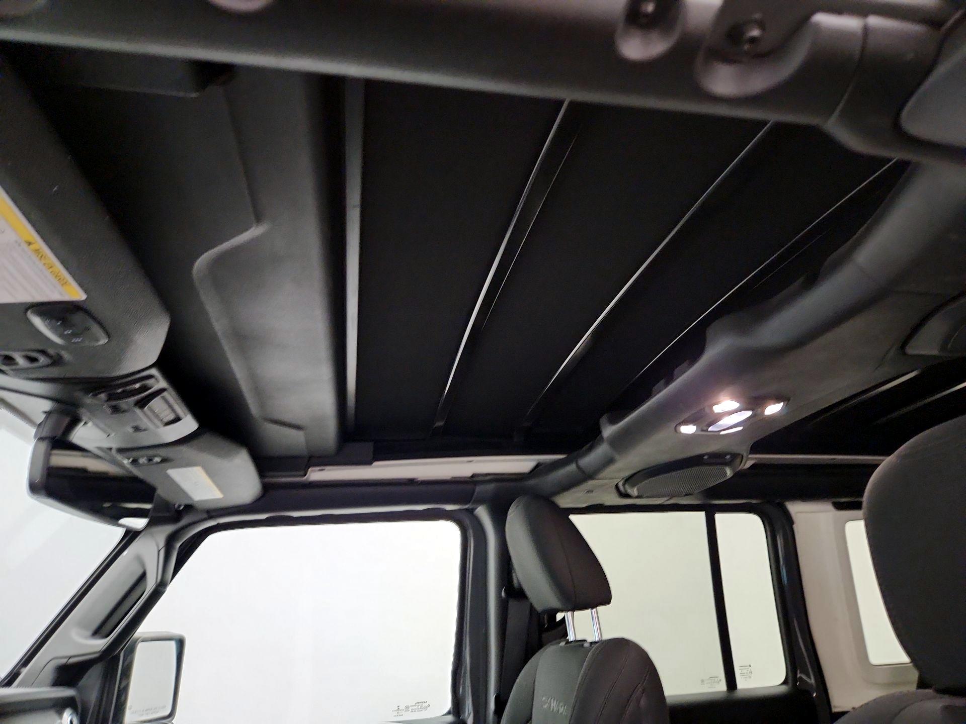 Thumbnail: 2019 Jeep Wrangler - 20