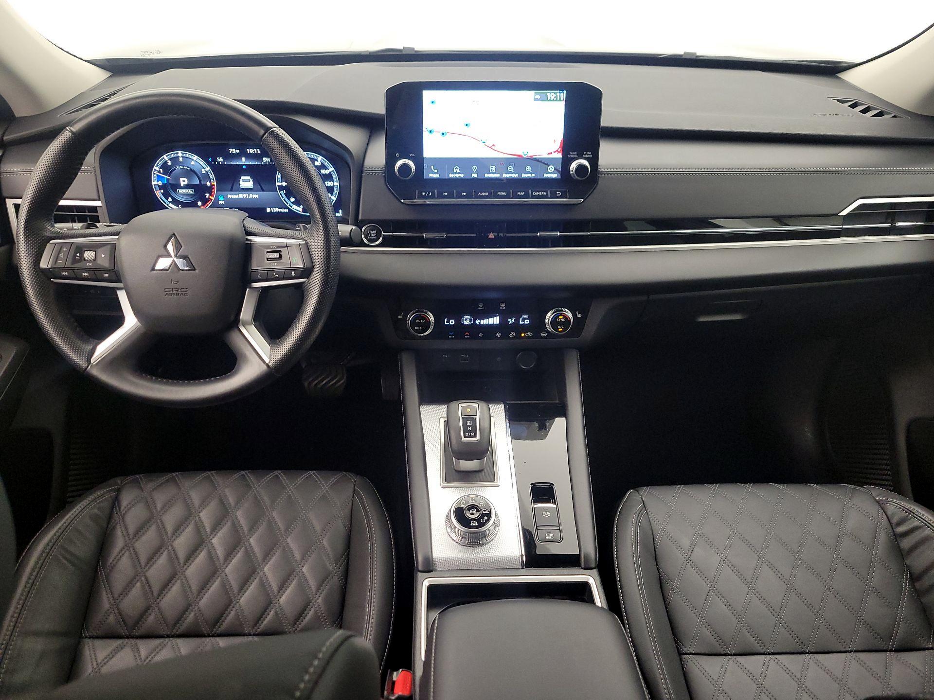 Thumbnail: 2022 Mitsubishi Outlander - 9