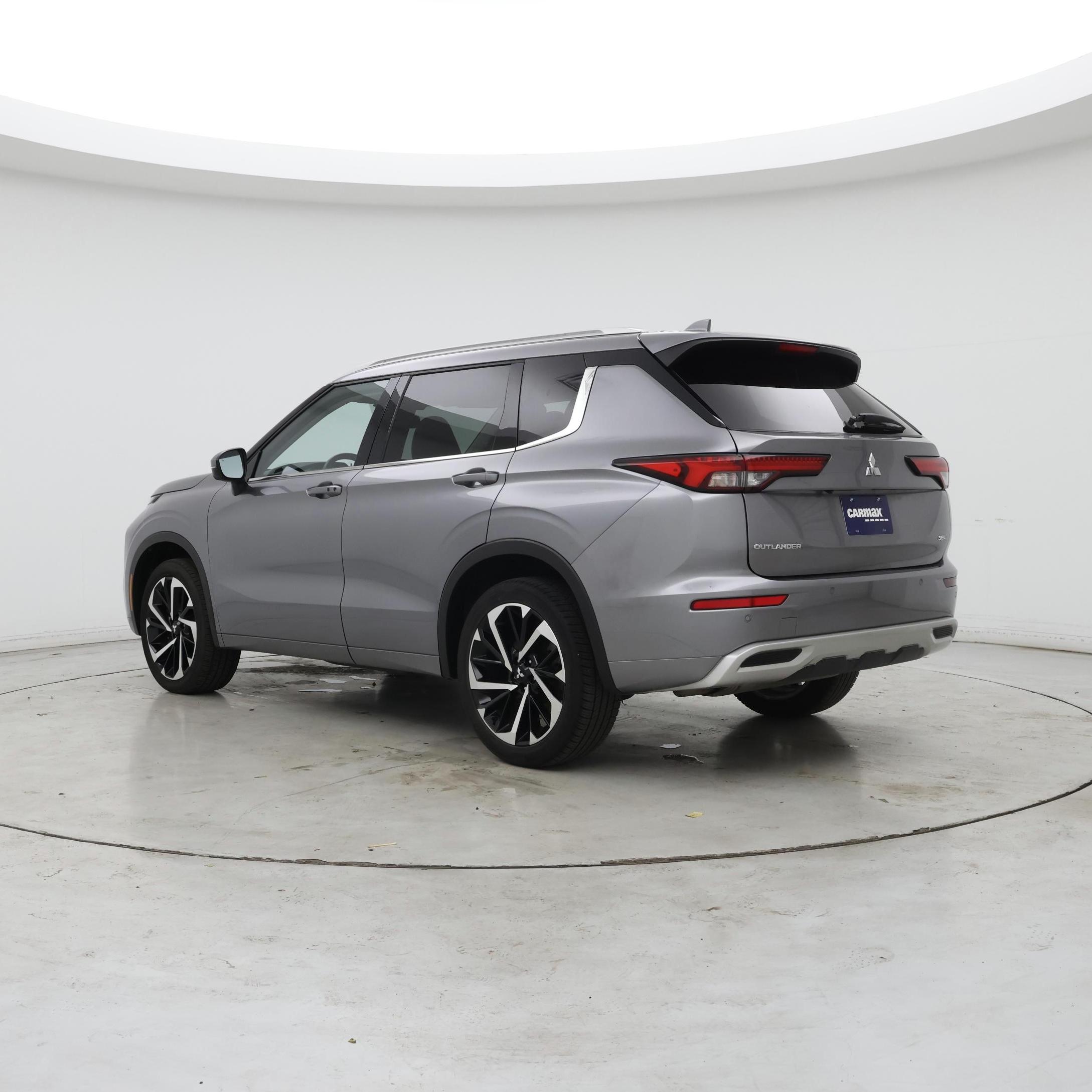 Thumbnail: 2022 Mitsubishi Outlander - 2