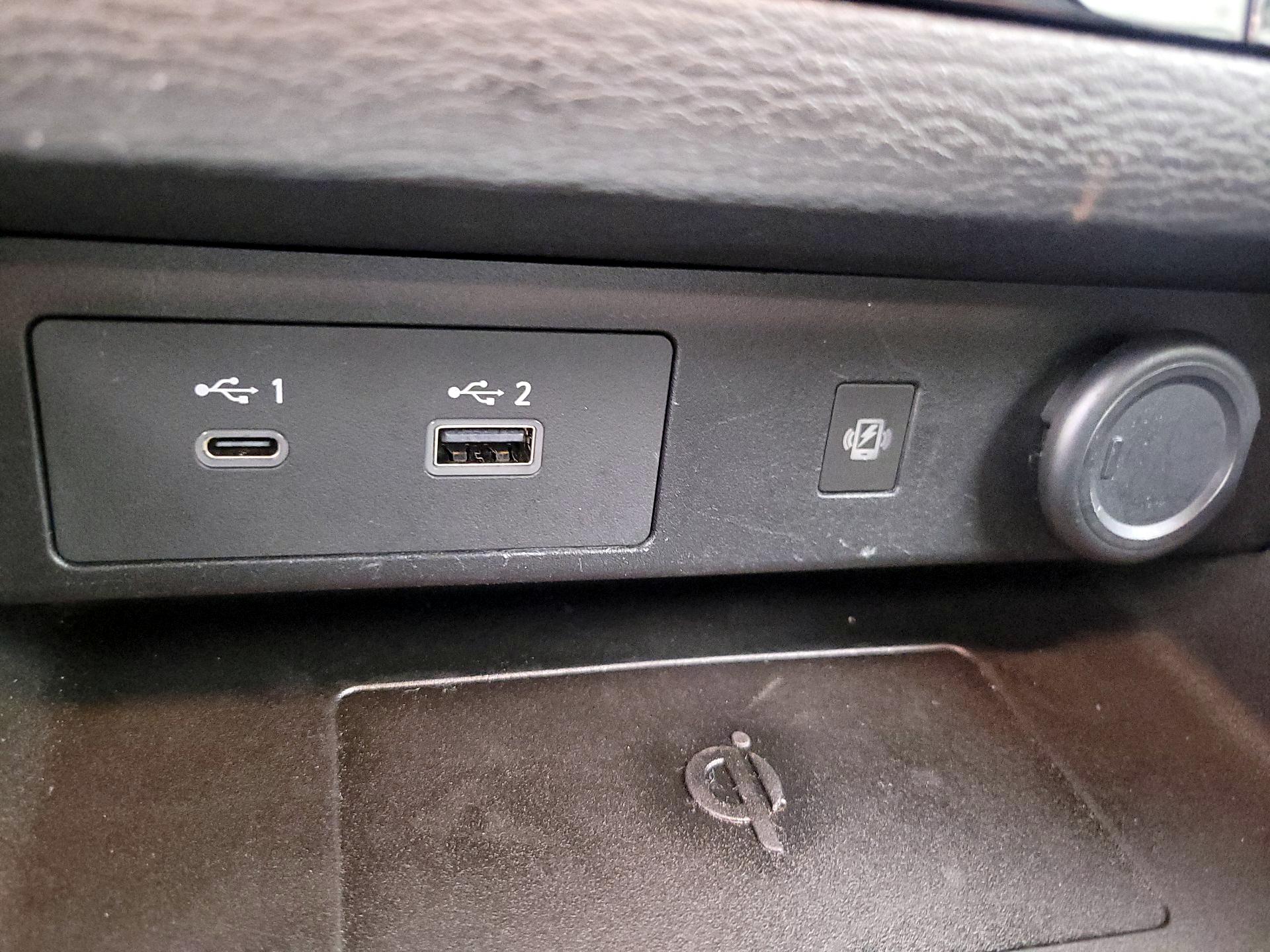 Thumbnail: 2022 Mitsubishi Outlander - 19