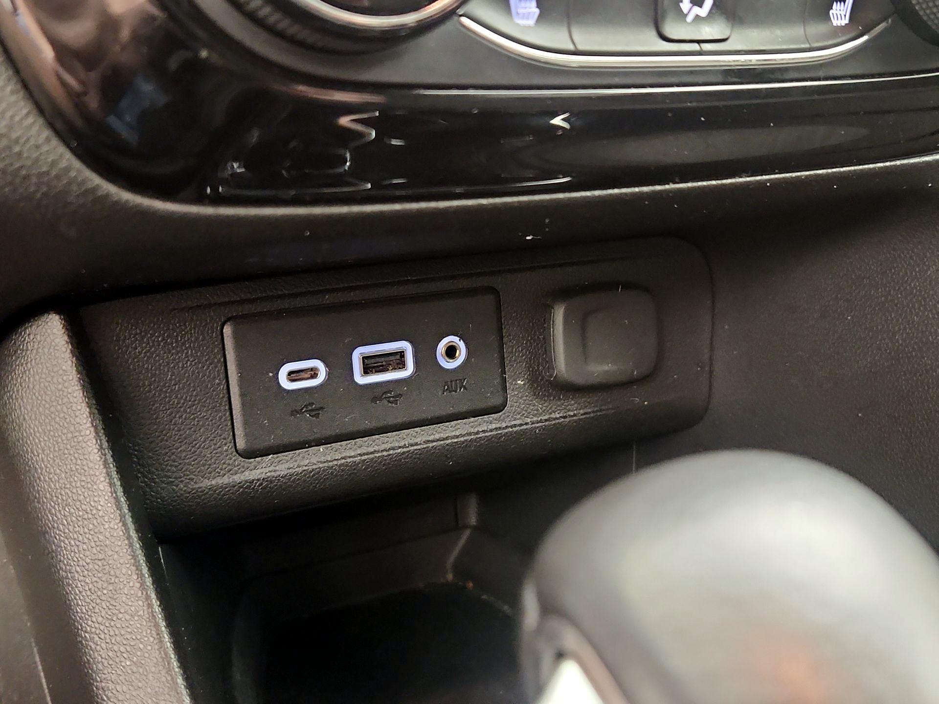 Thumbnail: 2021 Buick Encore GX - 18