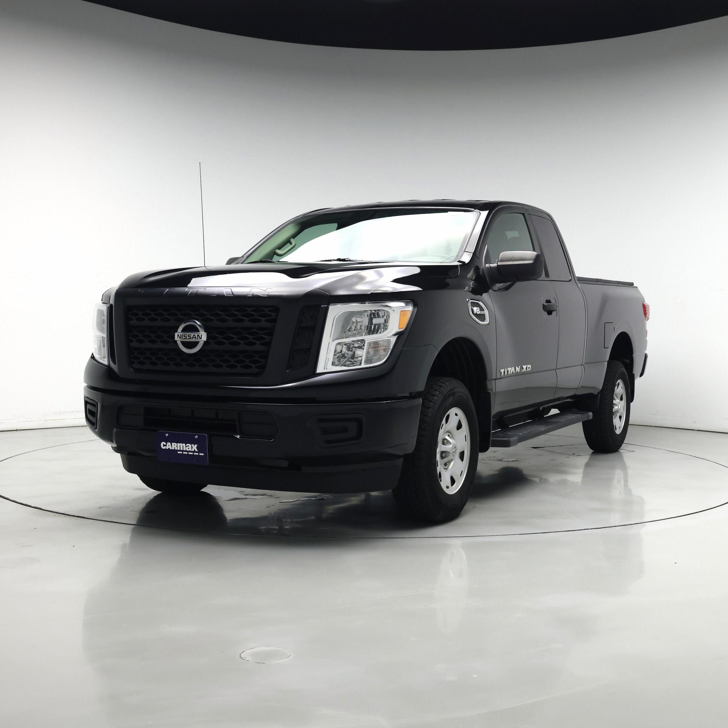 Thumbnail: 2018 Nissan Titan - 4