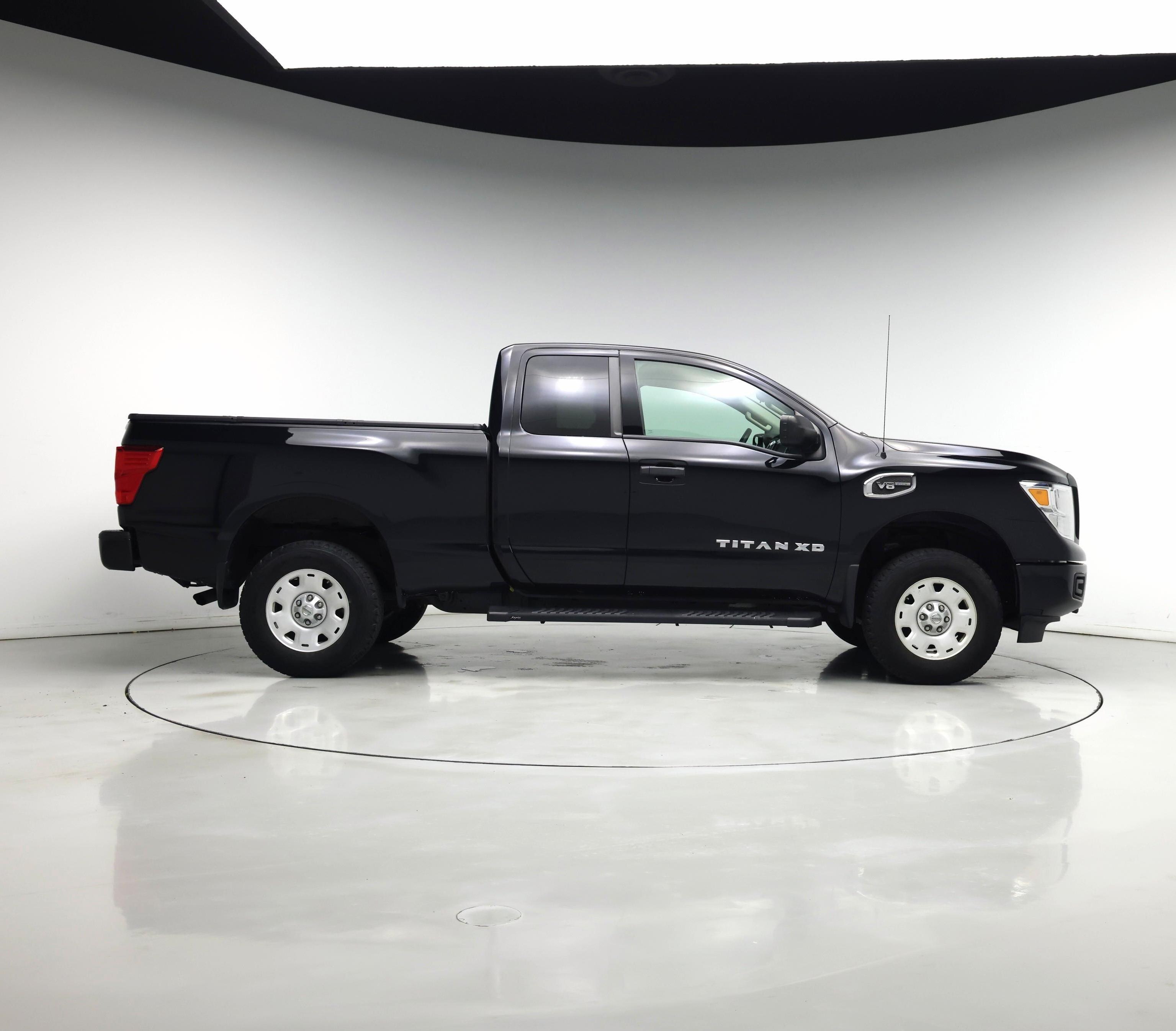 Thumbnail: 2018 Nissan Titan - 7