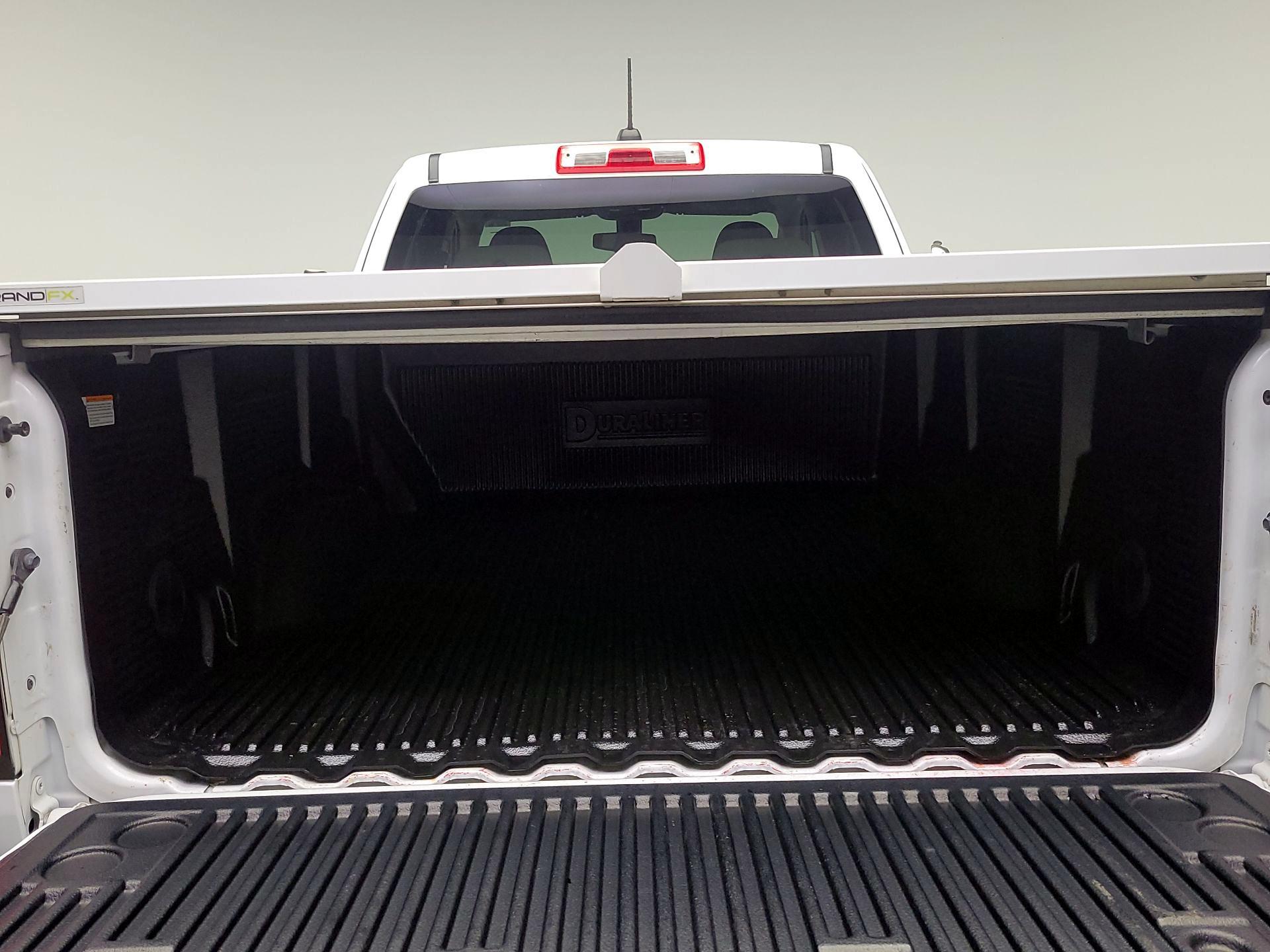 Thumbnail: 2022 Chevrolet Colorado - 20