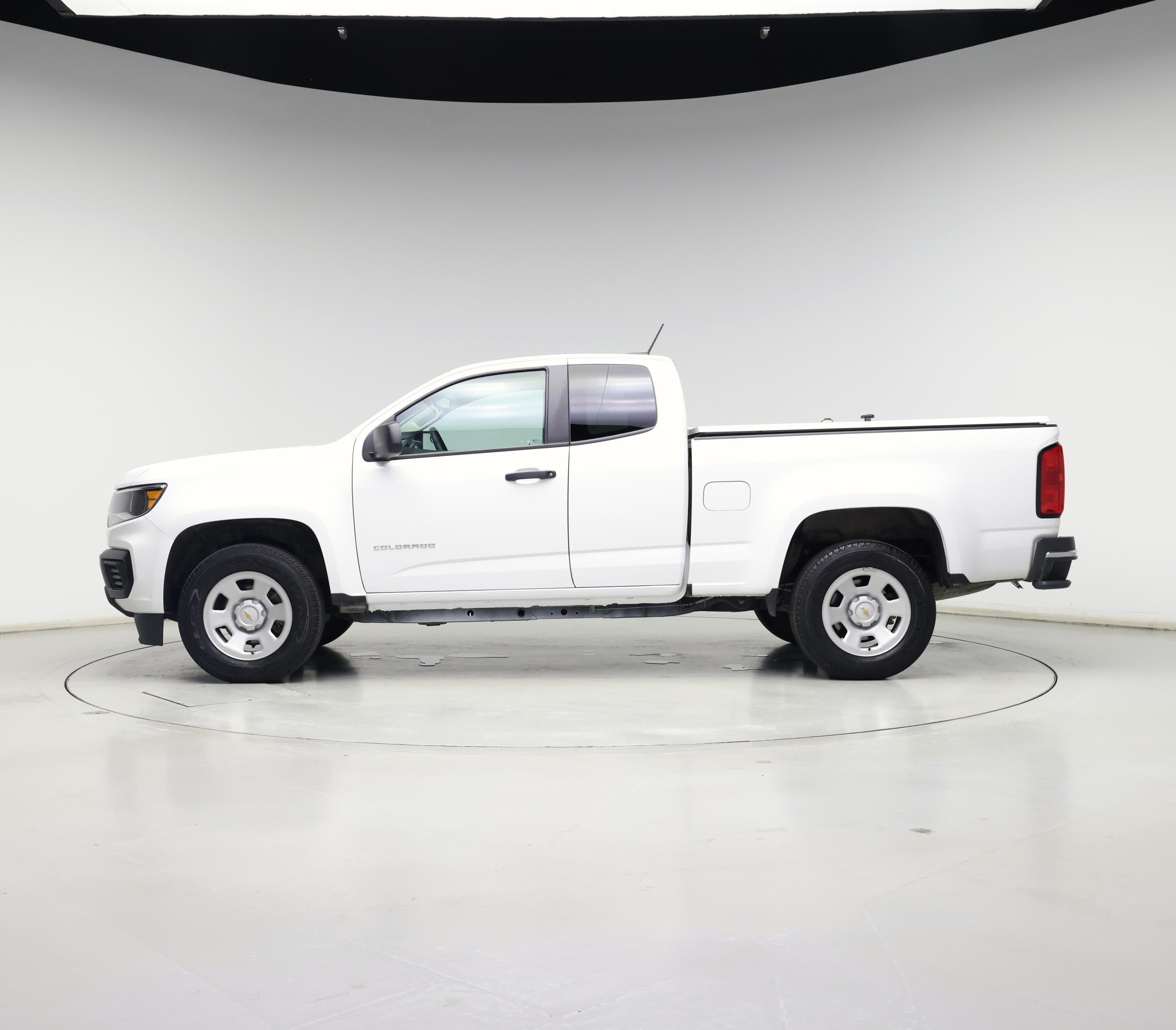 Thumbnail: 2022 Chevrolet Colorado - 3