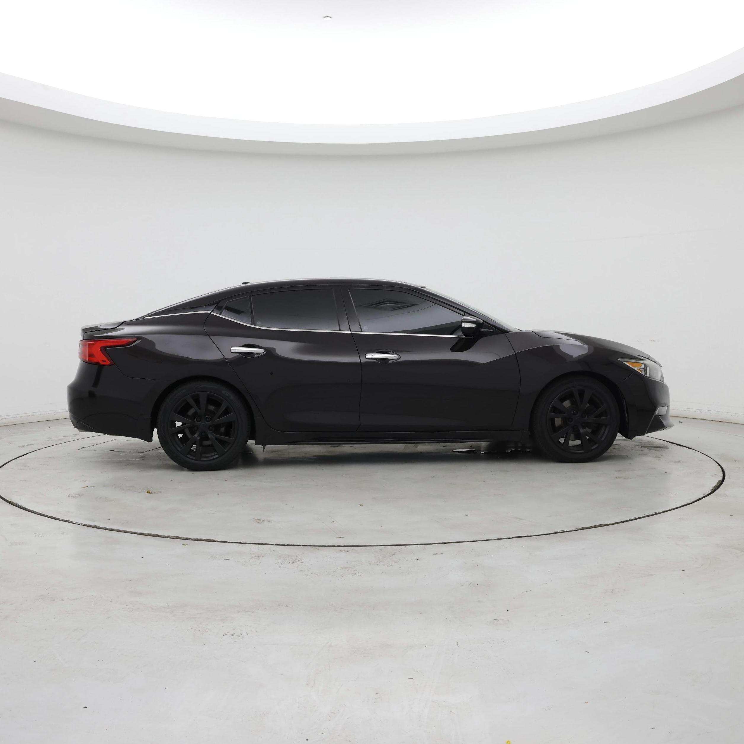 Thumbnail: 2017 Nissan Maxima - 7