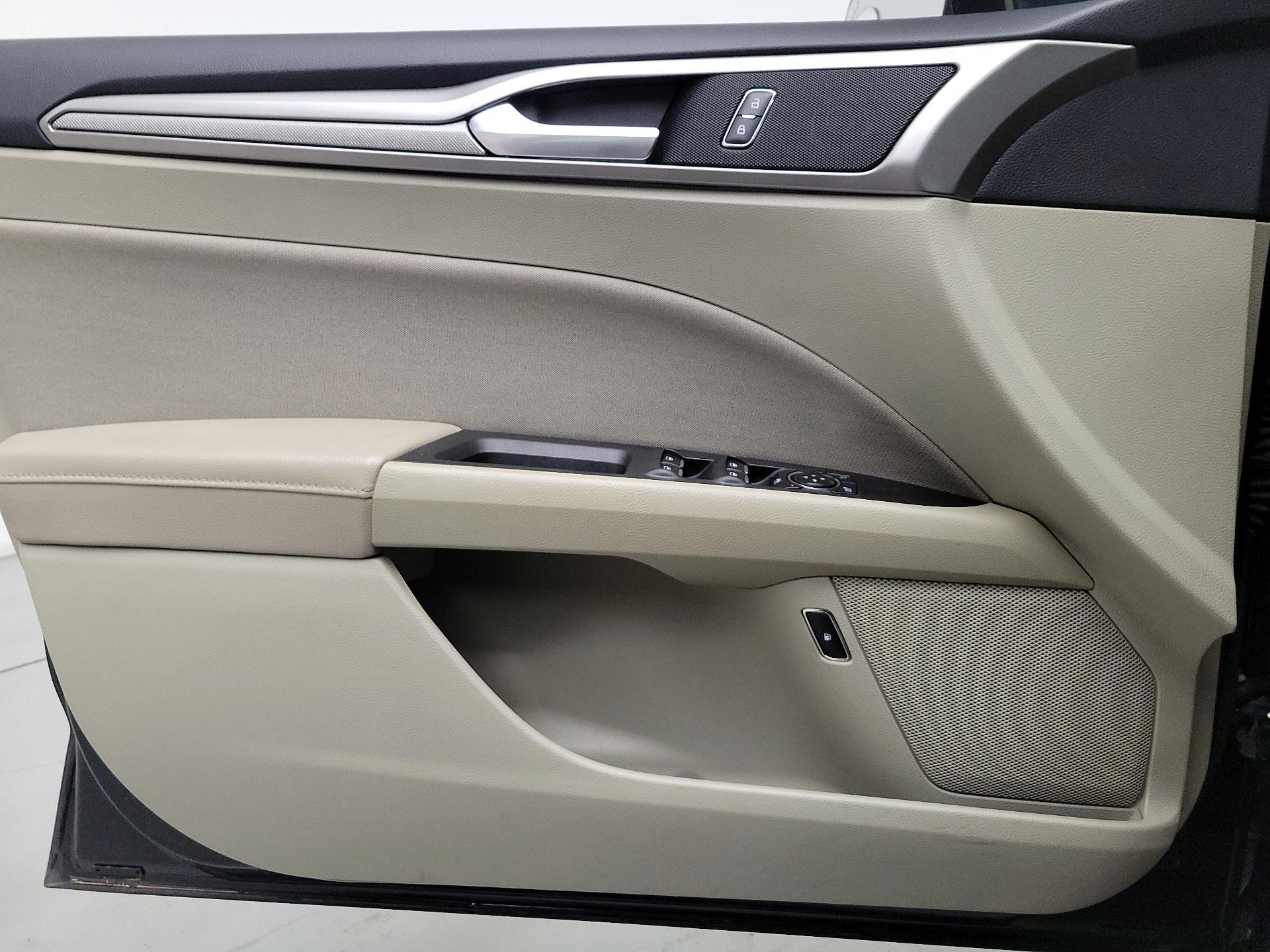Thumbnail: 2019 Ford Fusion - 12