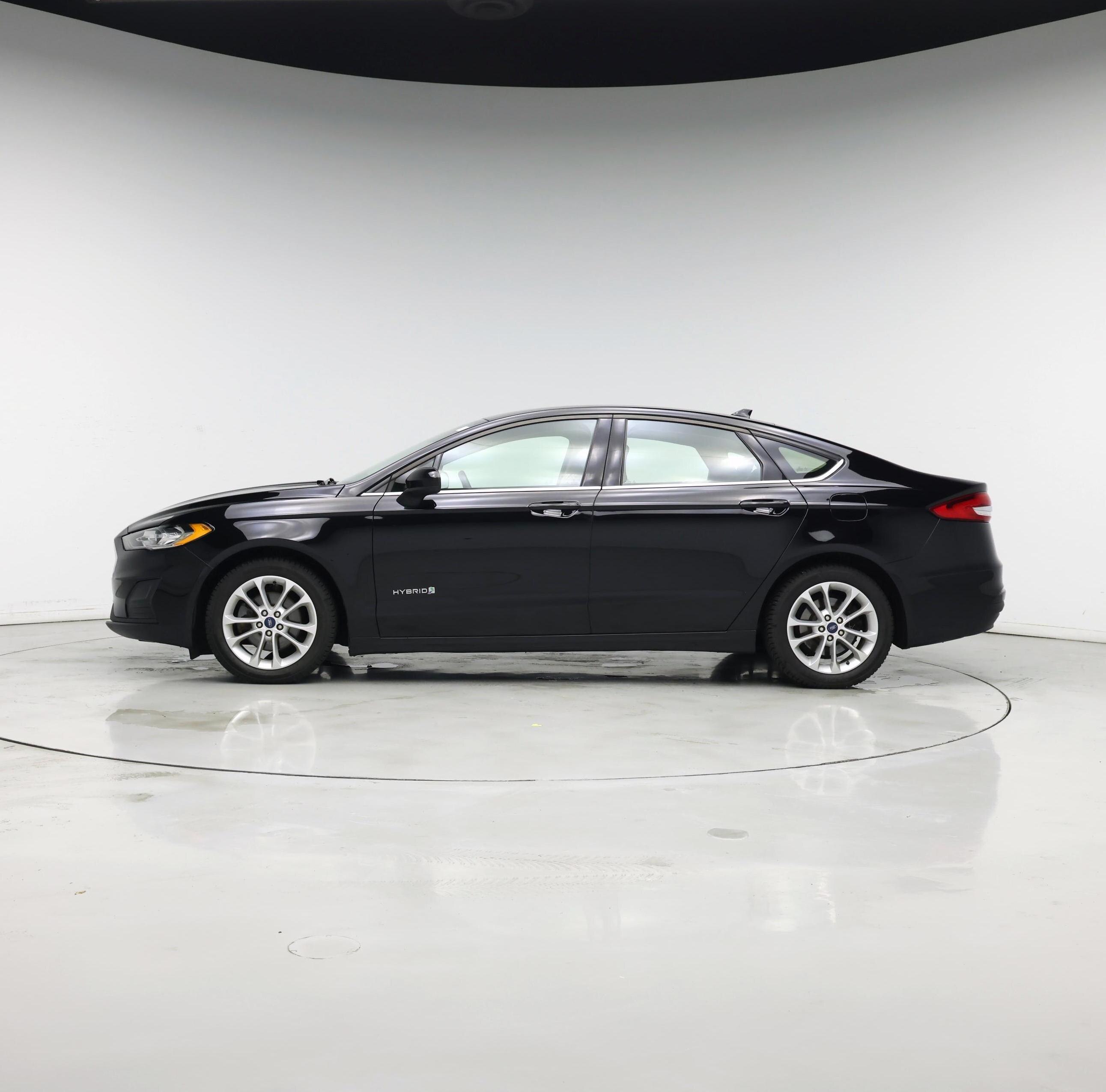 Thumbnail: 2019 Ford Fusion - 3