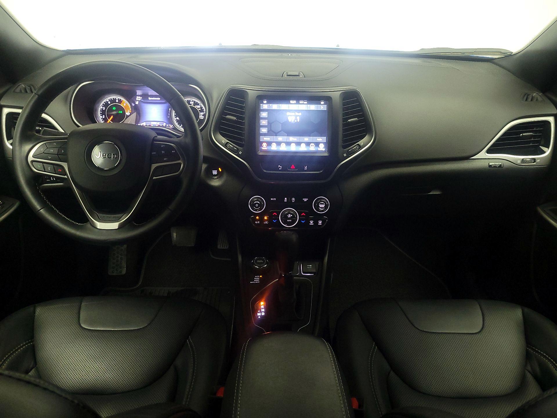 Thumbnail: 2021 Jeep Cherokee - 9