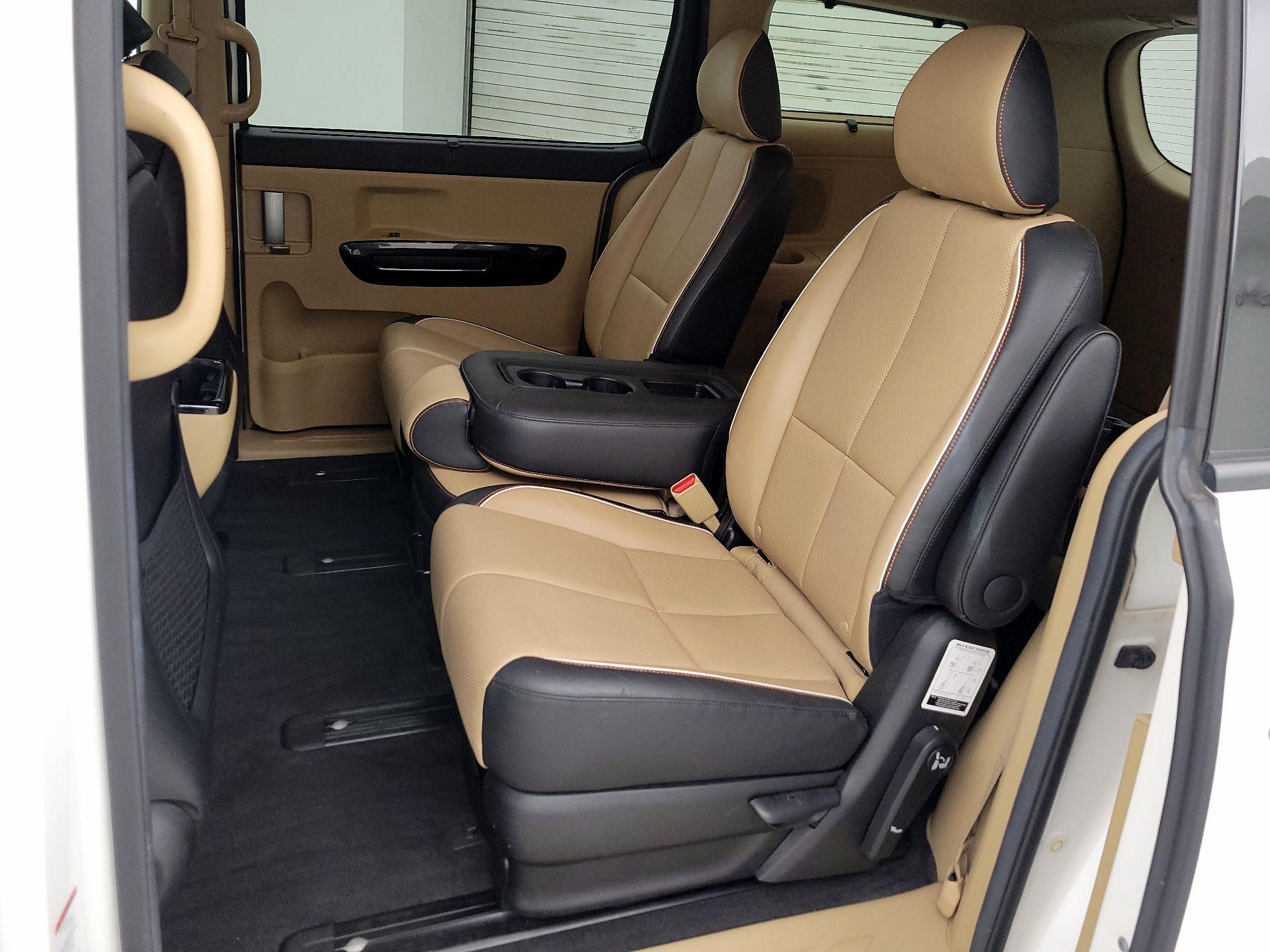 Thumbnail: 2018 Kia Sedona - 19