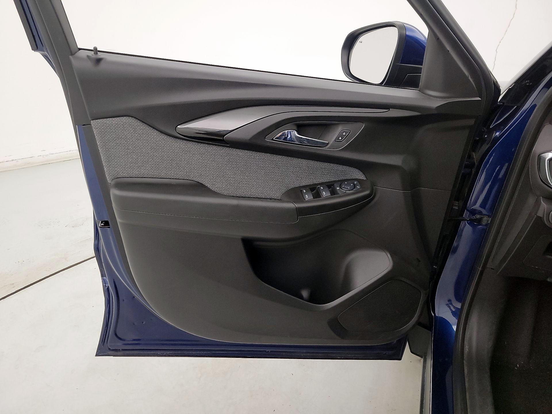 Thumbnail: 2022 Chevrolet TrailBlazer - 12