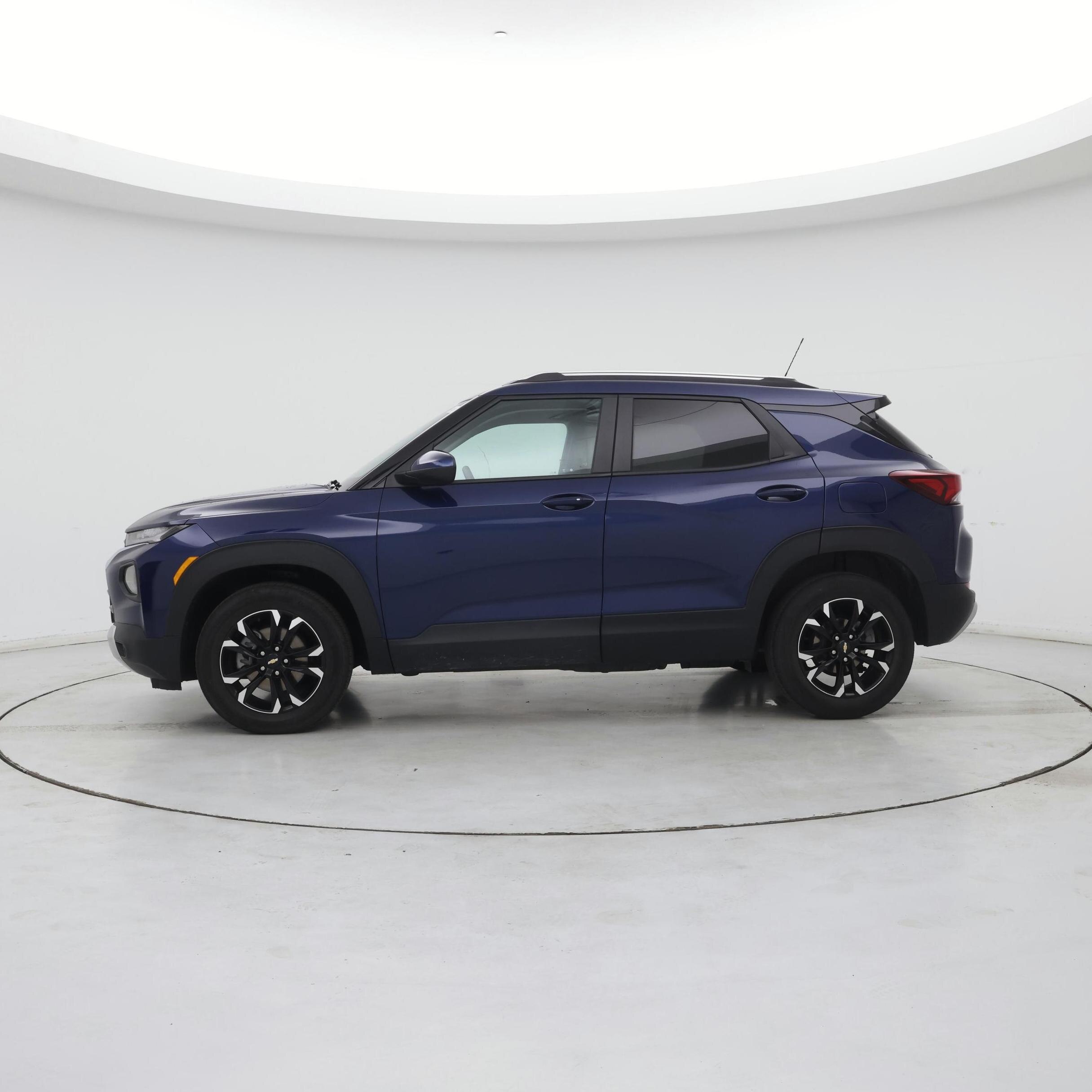 Thumbnail: 2022 Chevrolet TrailBlazer - 3