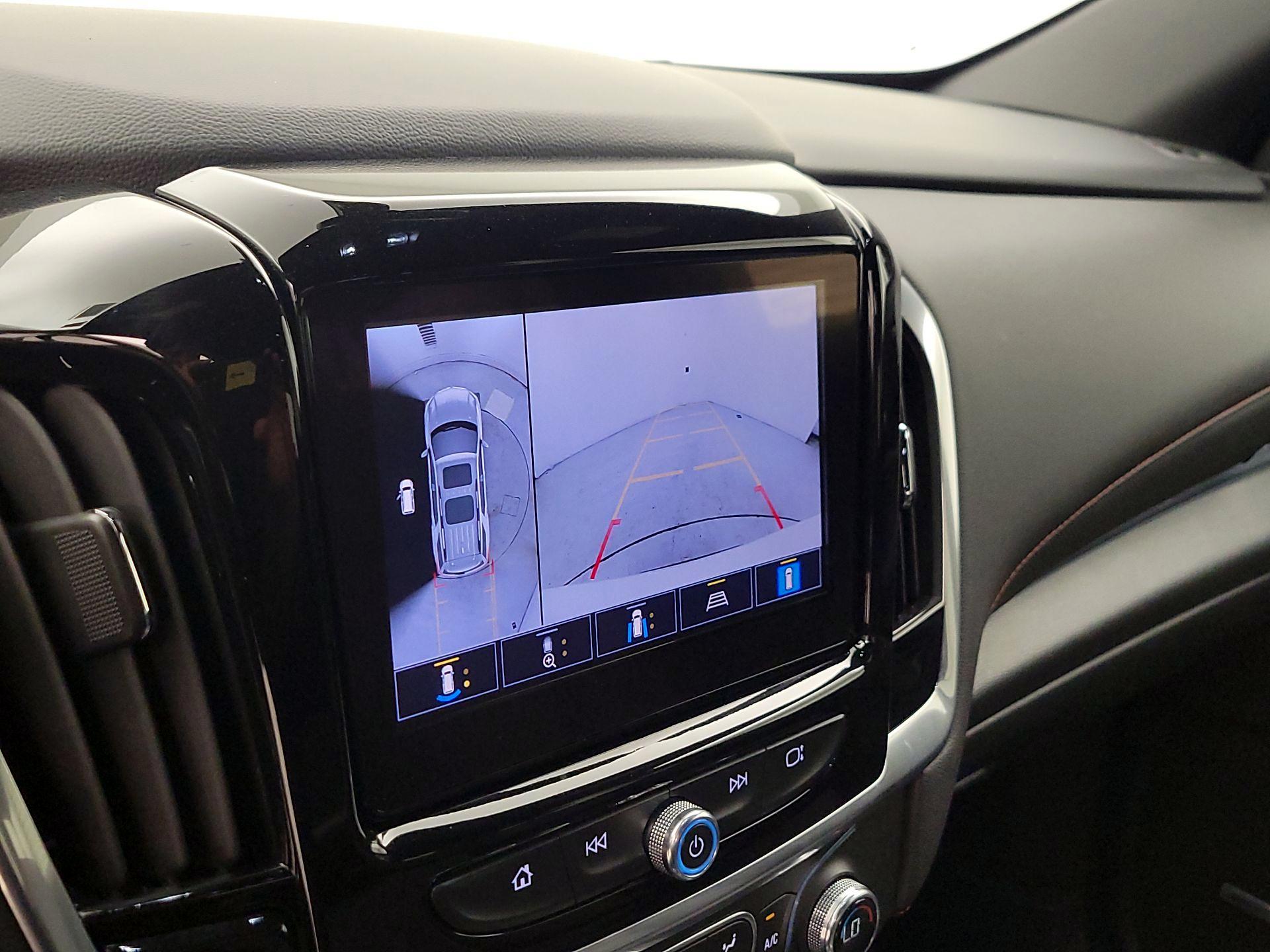 Thumbnail: 2022 Chevrolet Traverse - 14