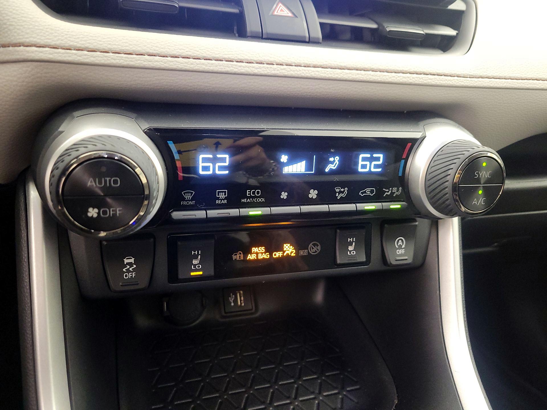 Thumbnail: 2023 Toyota RAV4 - 16
