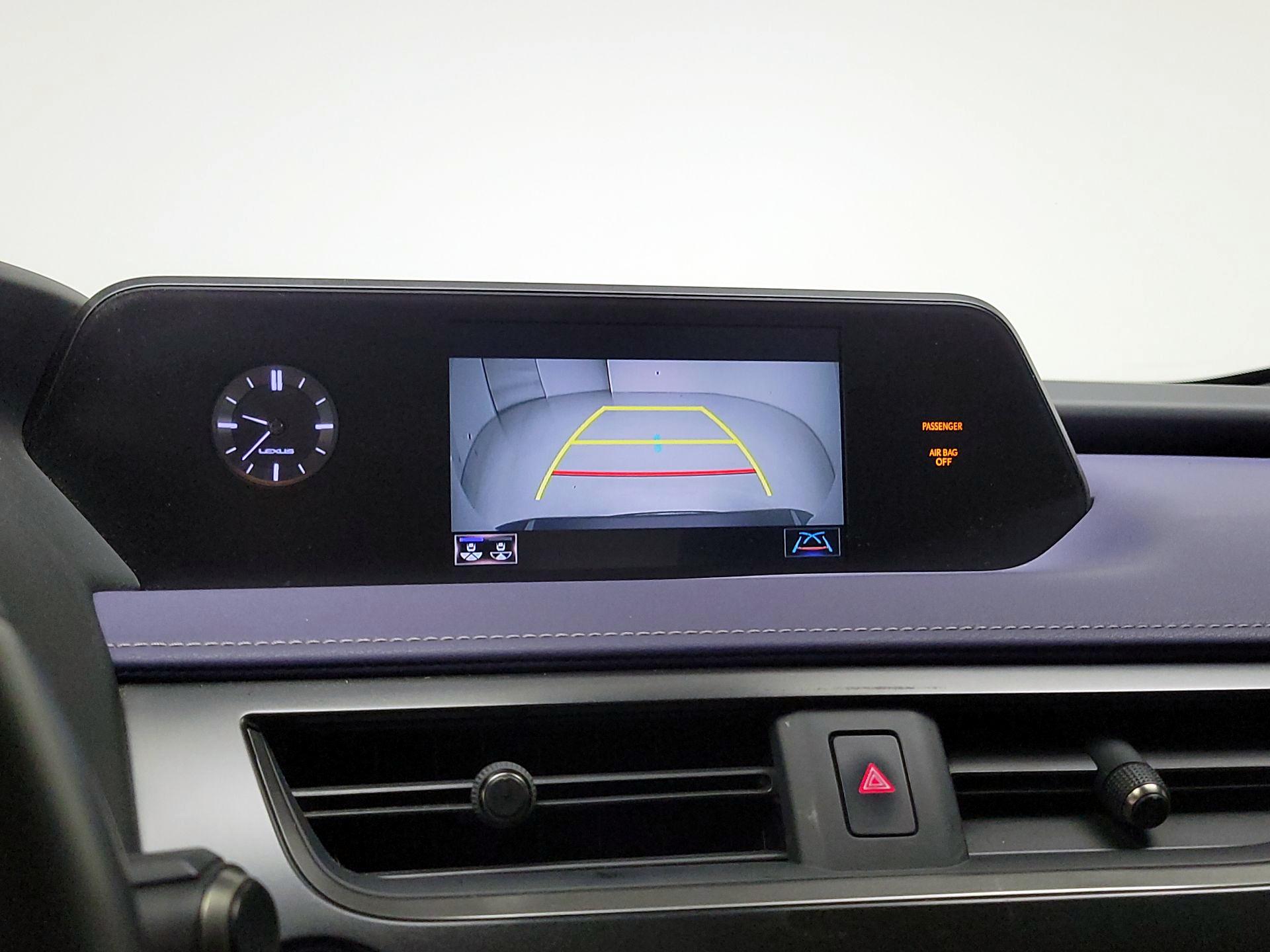 Thumbnail: 2020 Lexus UX - 14