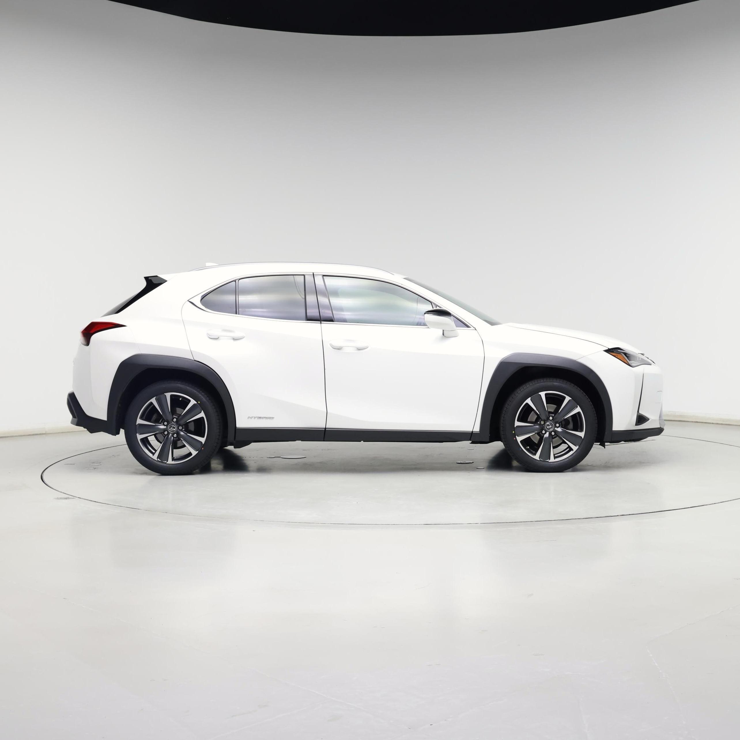 Thumbnail: 2020 Lexus UX - 7