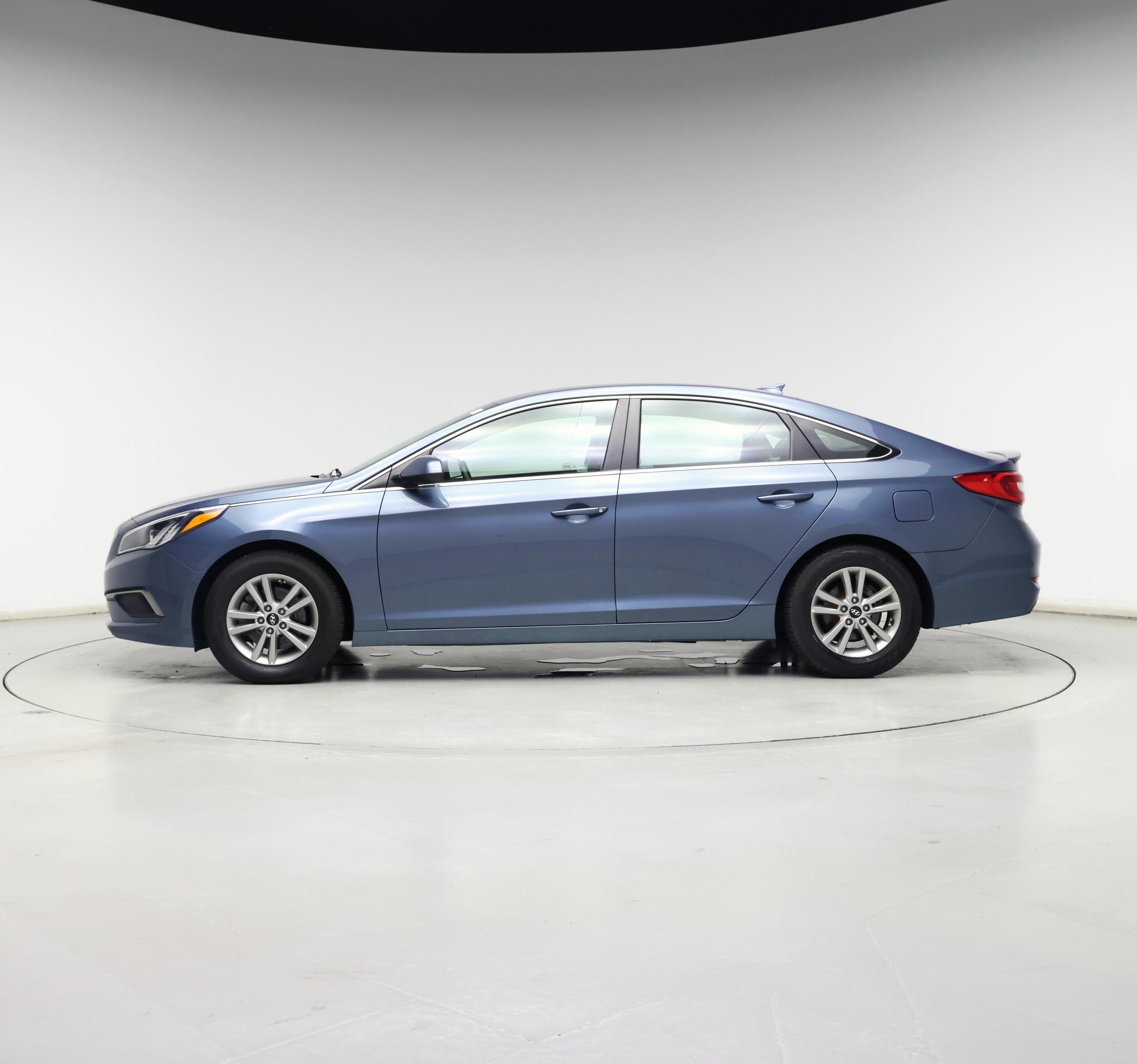 Thumbnail: 2017 Hyundai Sonata - 3
