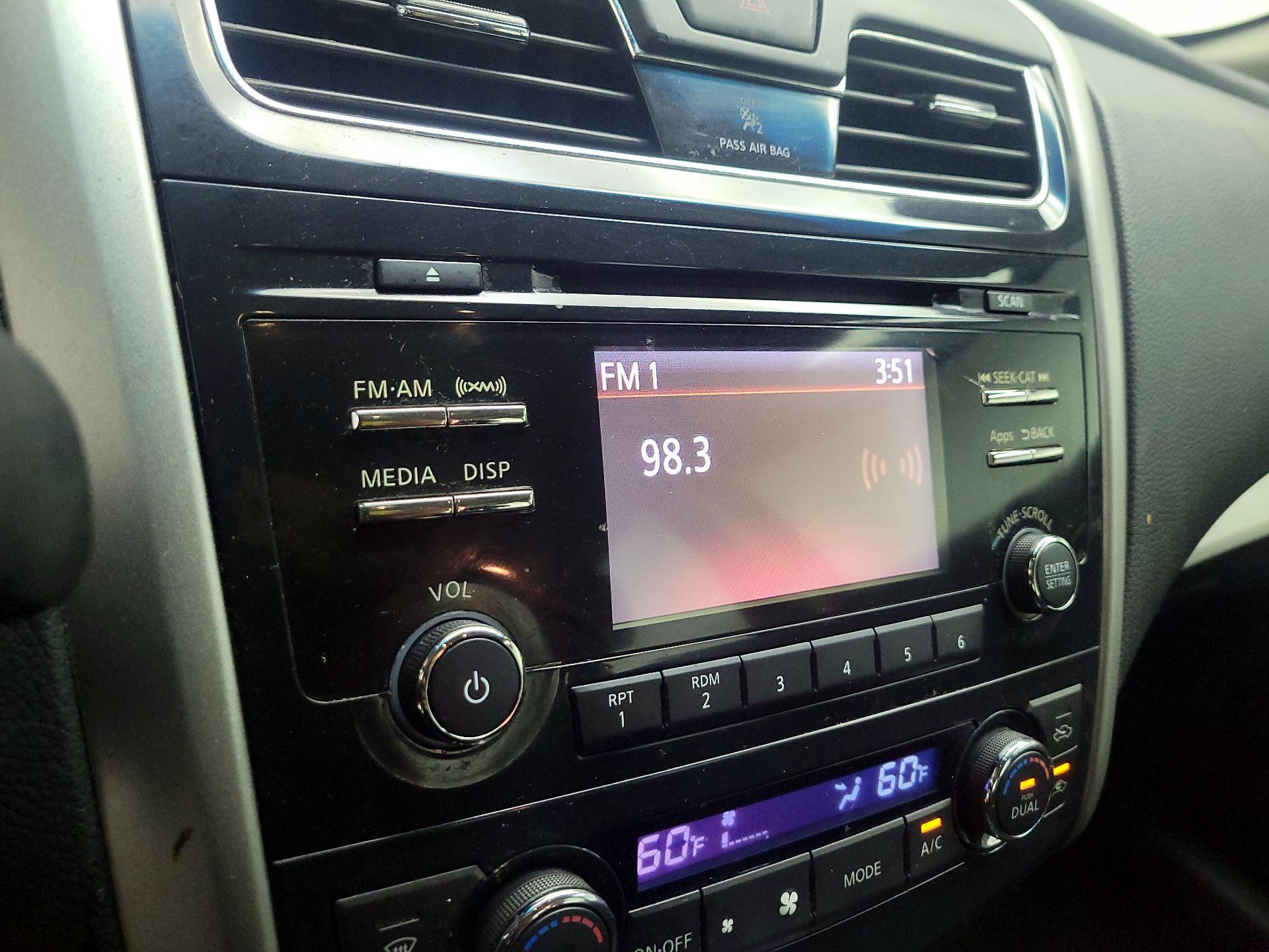 Thumbnail: 2014 Nissan Altima - 14