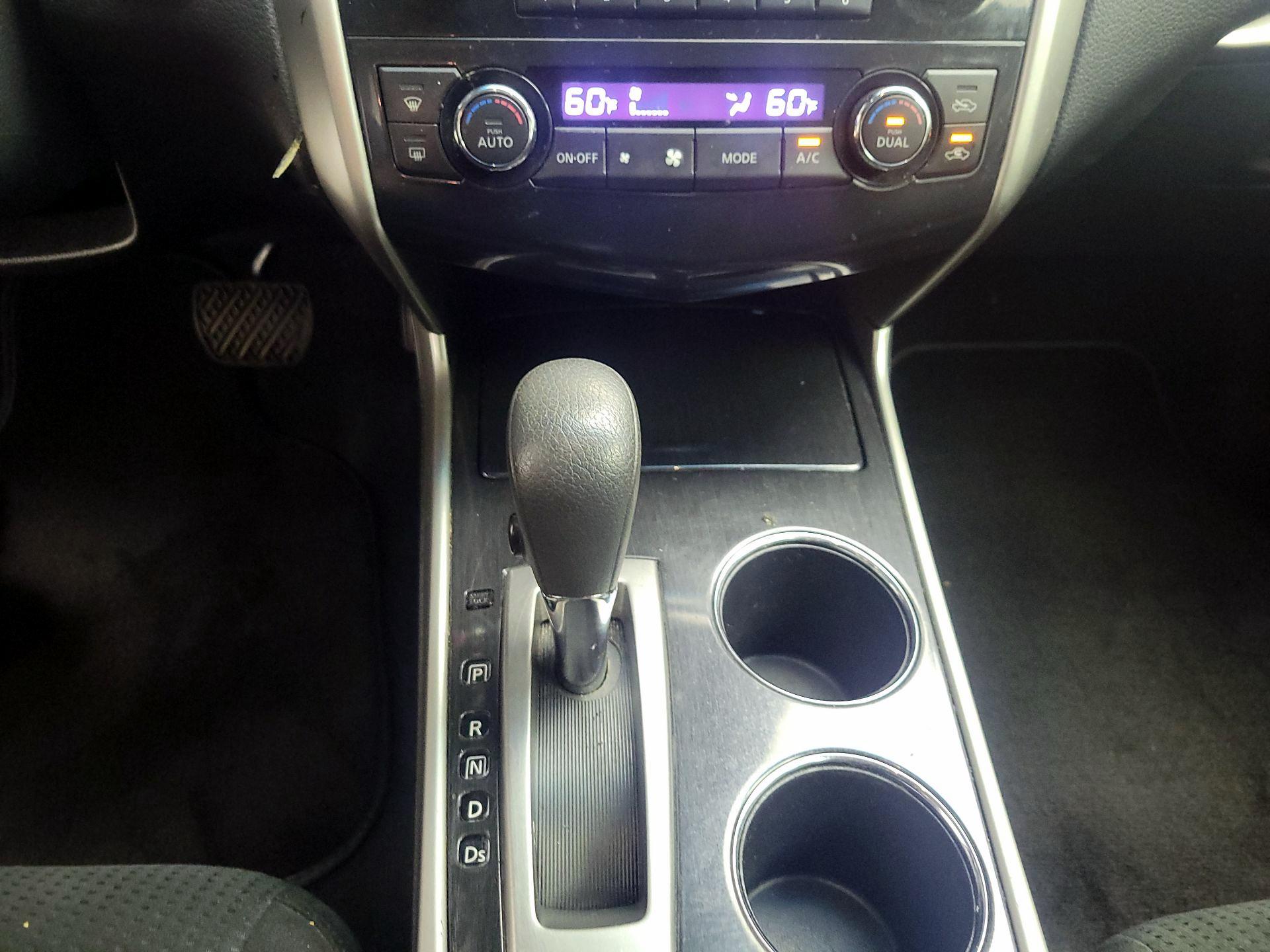 Thumbnail: 2014 Nissan Altima - 16