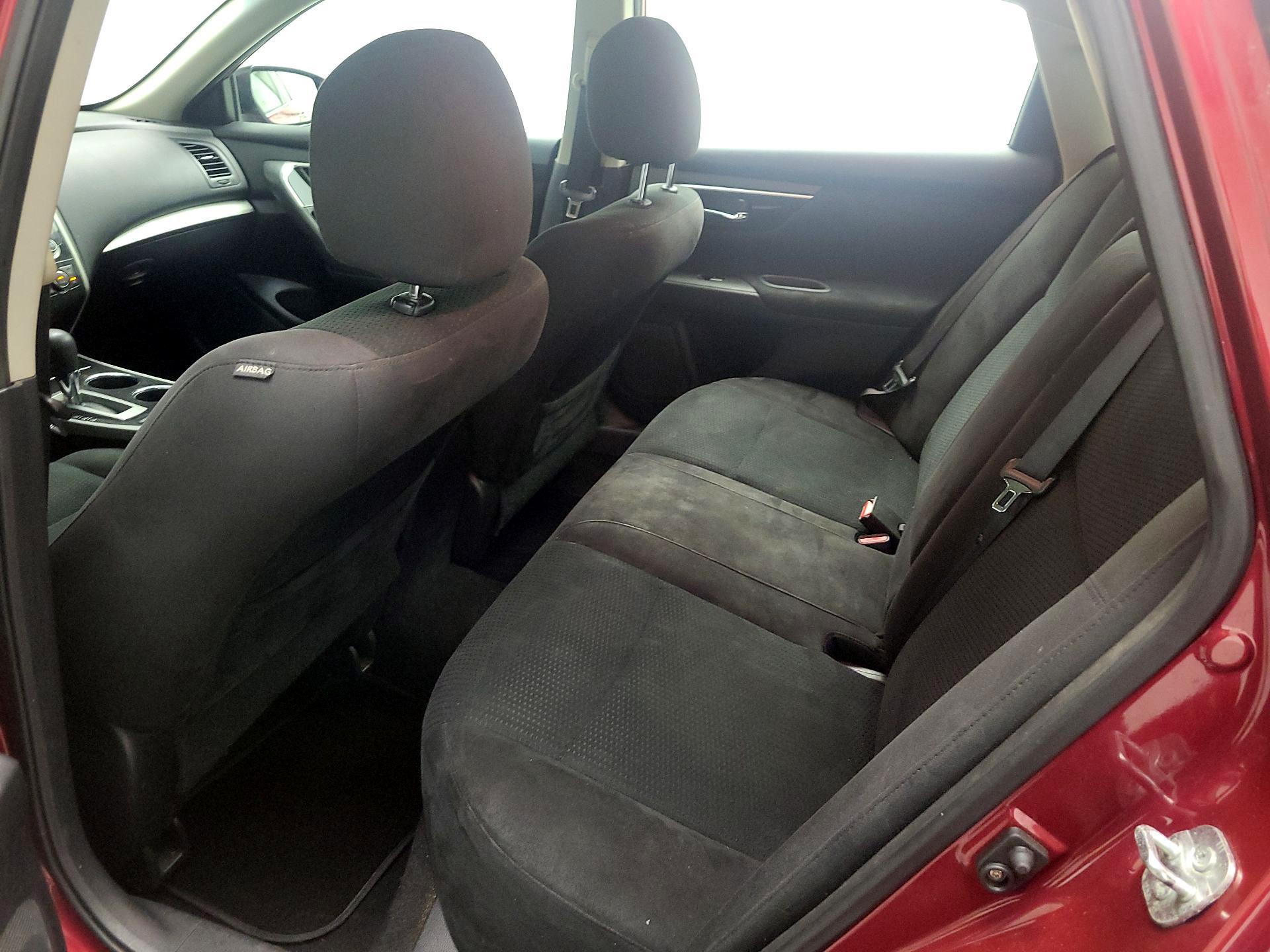 Thumbnail: 2014 Nissan Altima - 17