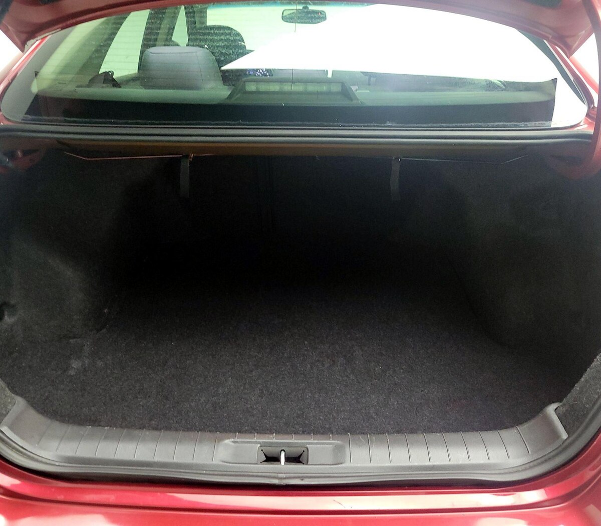 Trunk/Cargo (Seats Up)