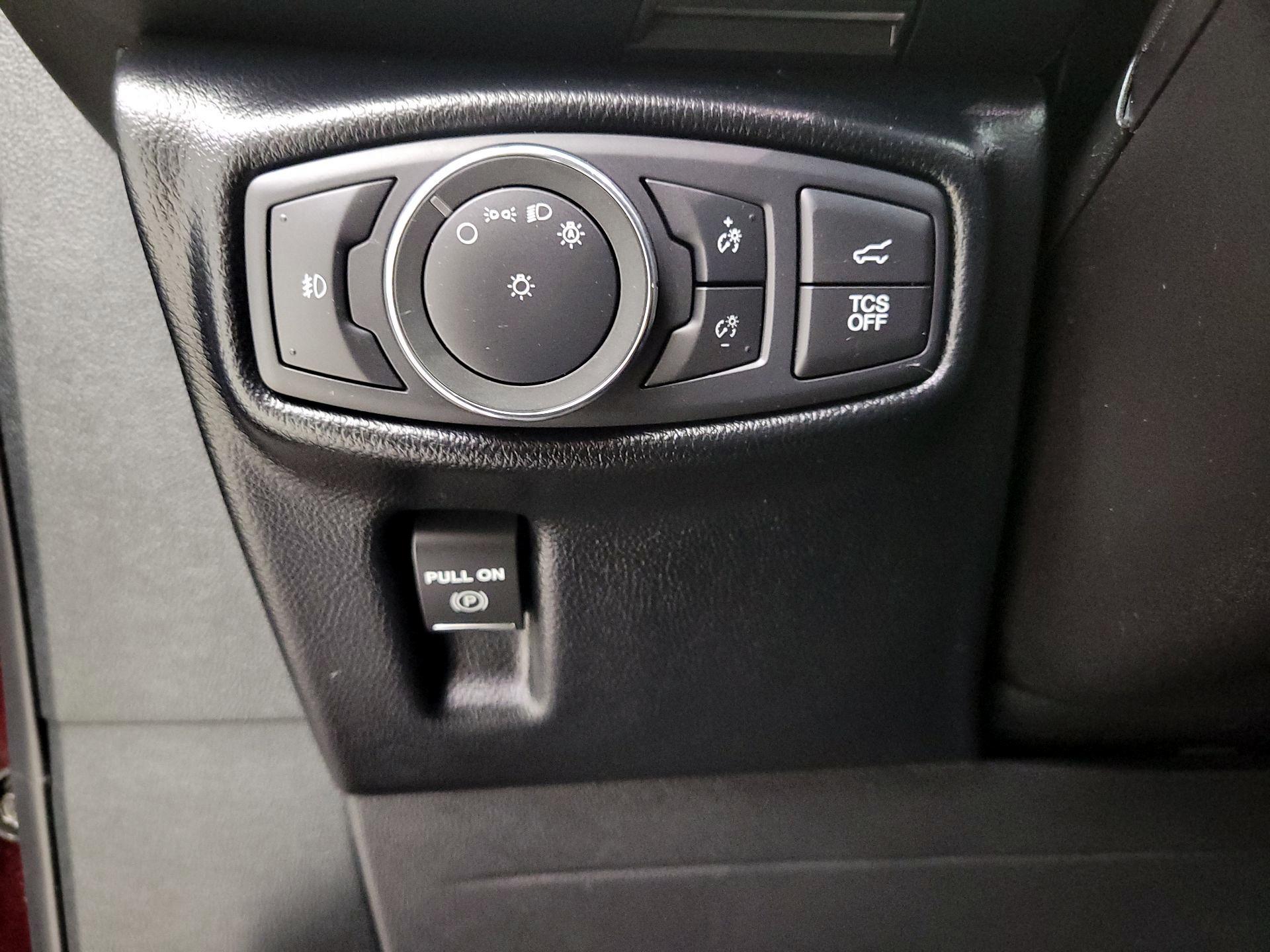 Thumbnail: 2019 Lincoln Nautilus - 13