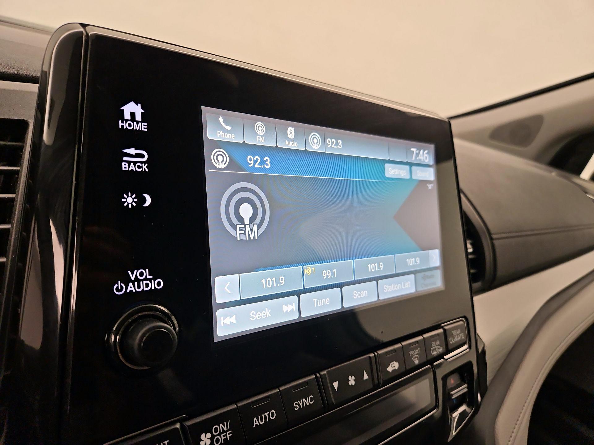 Thumbnail: 2019 Honda Odyssey - 15