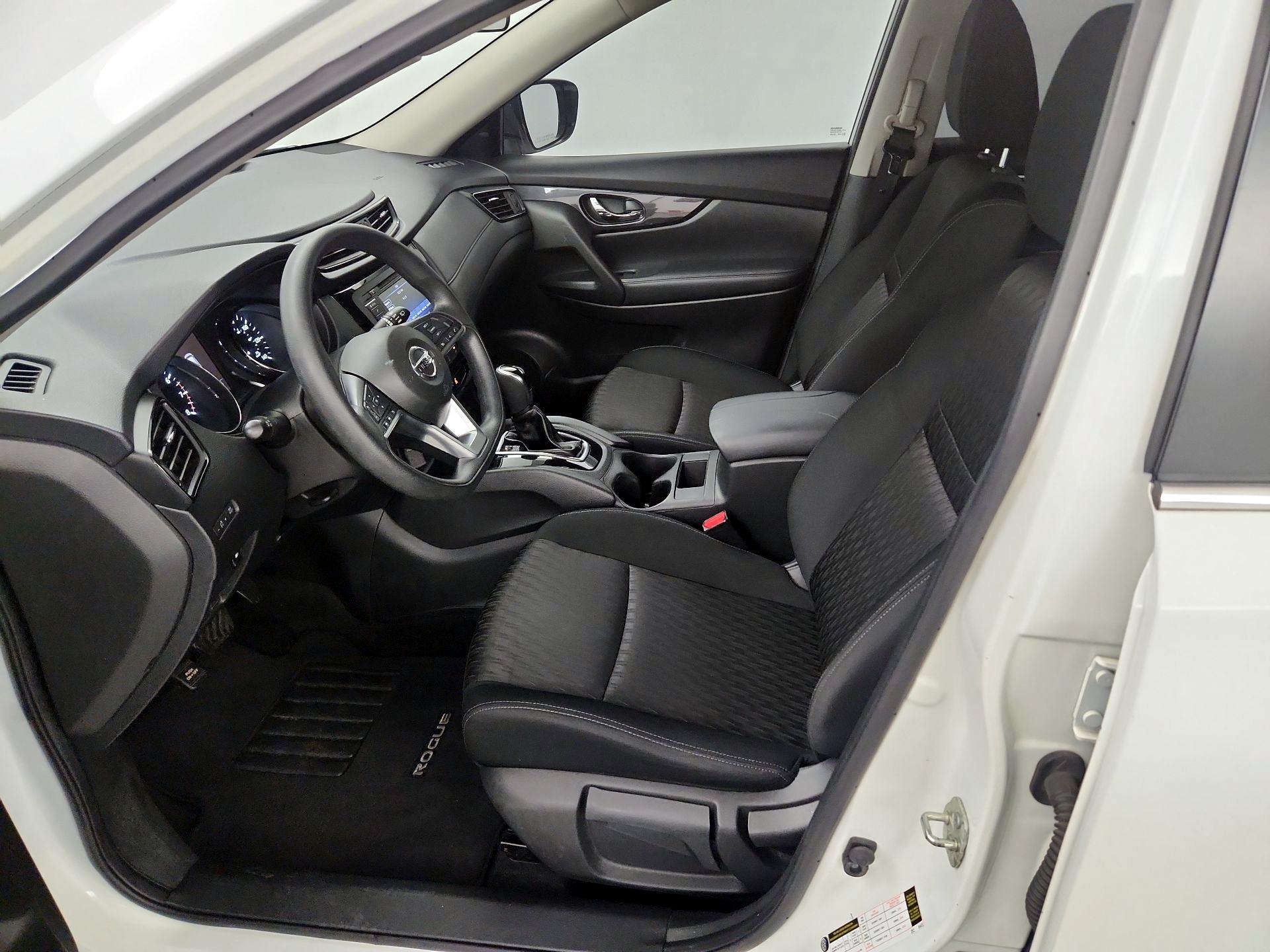 Thumbnail: 2018 Nissan Rogue - 11