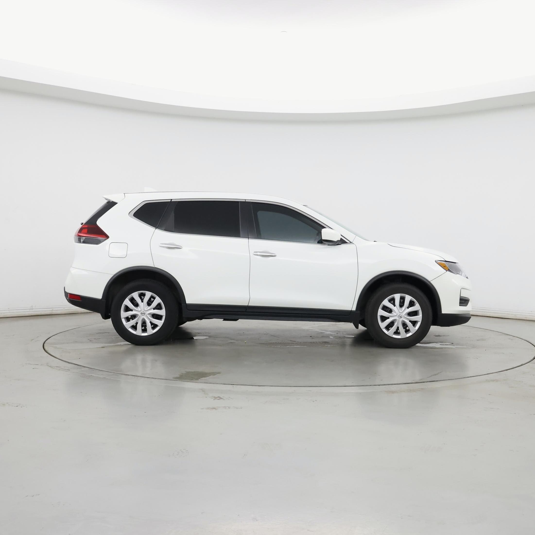 Thumbnail: 2018 Nissan Rogue - 7