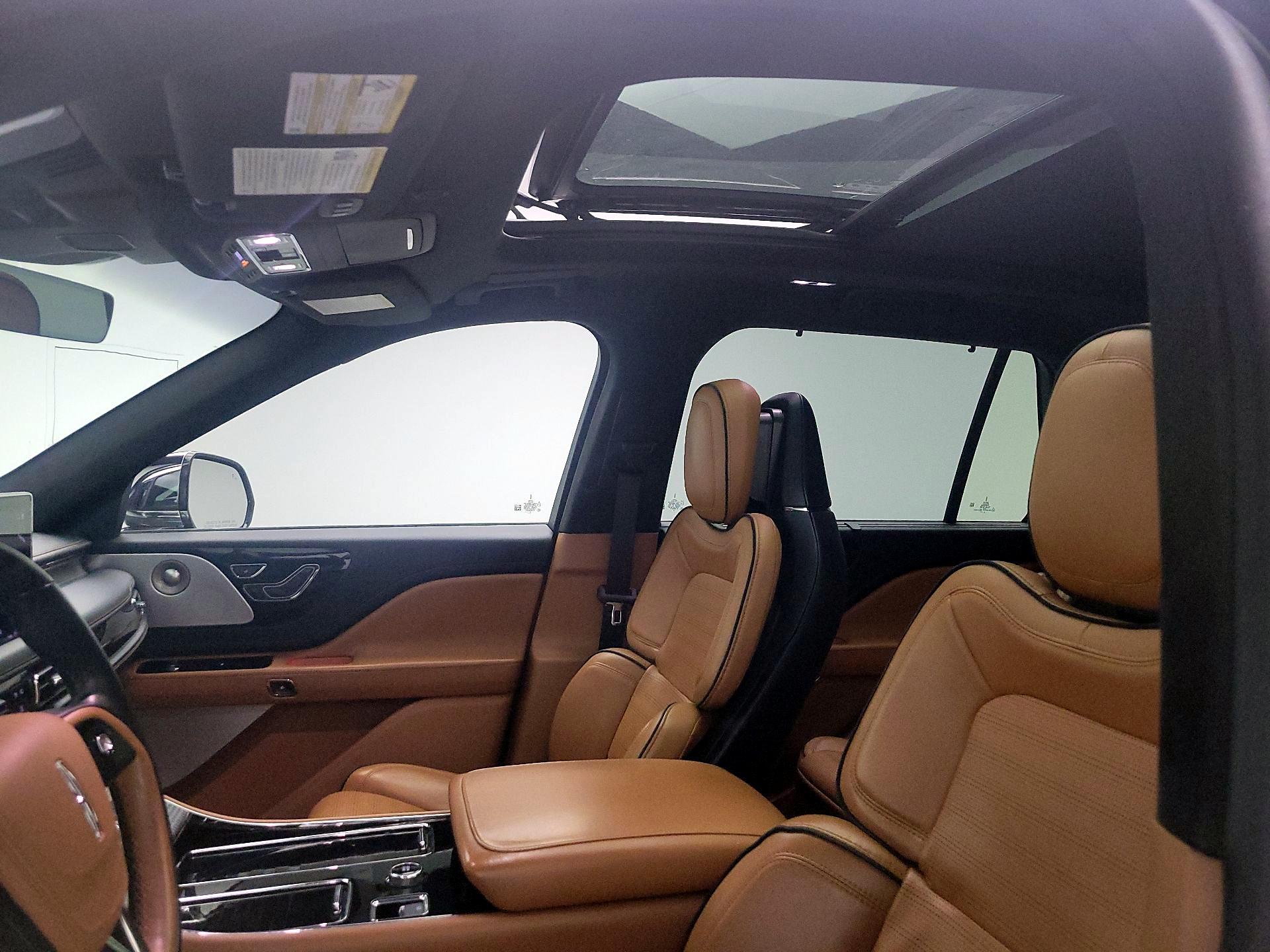 Thumbnail: 2020 Lincoln Aviator - 20