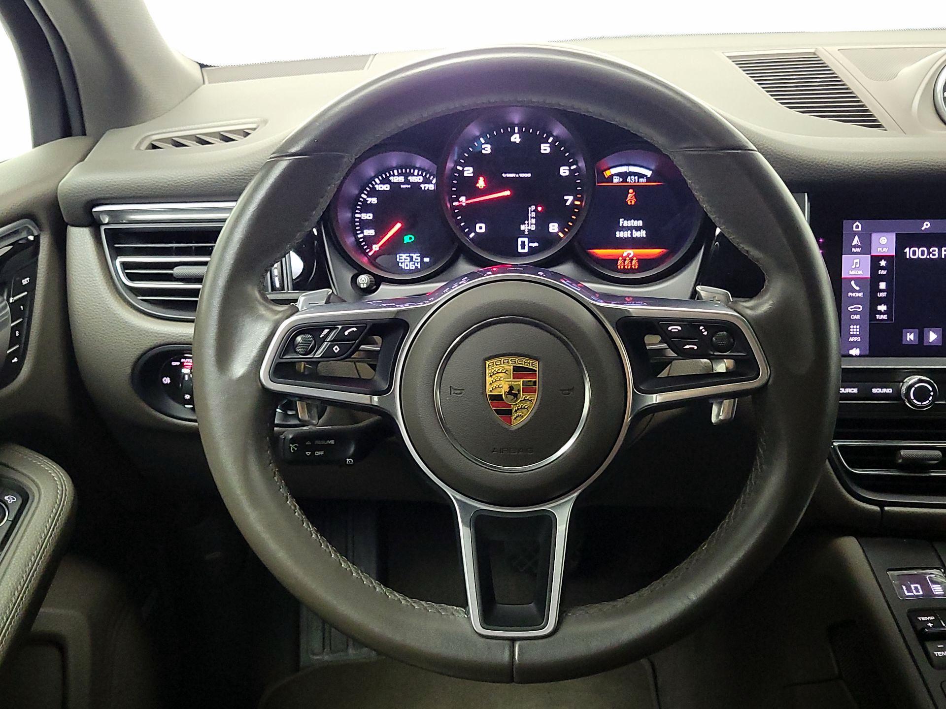 Thumbnail: 2021 Porsche Macan - 10