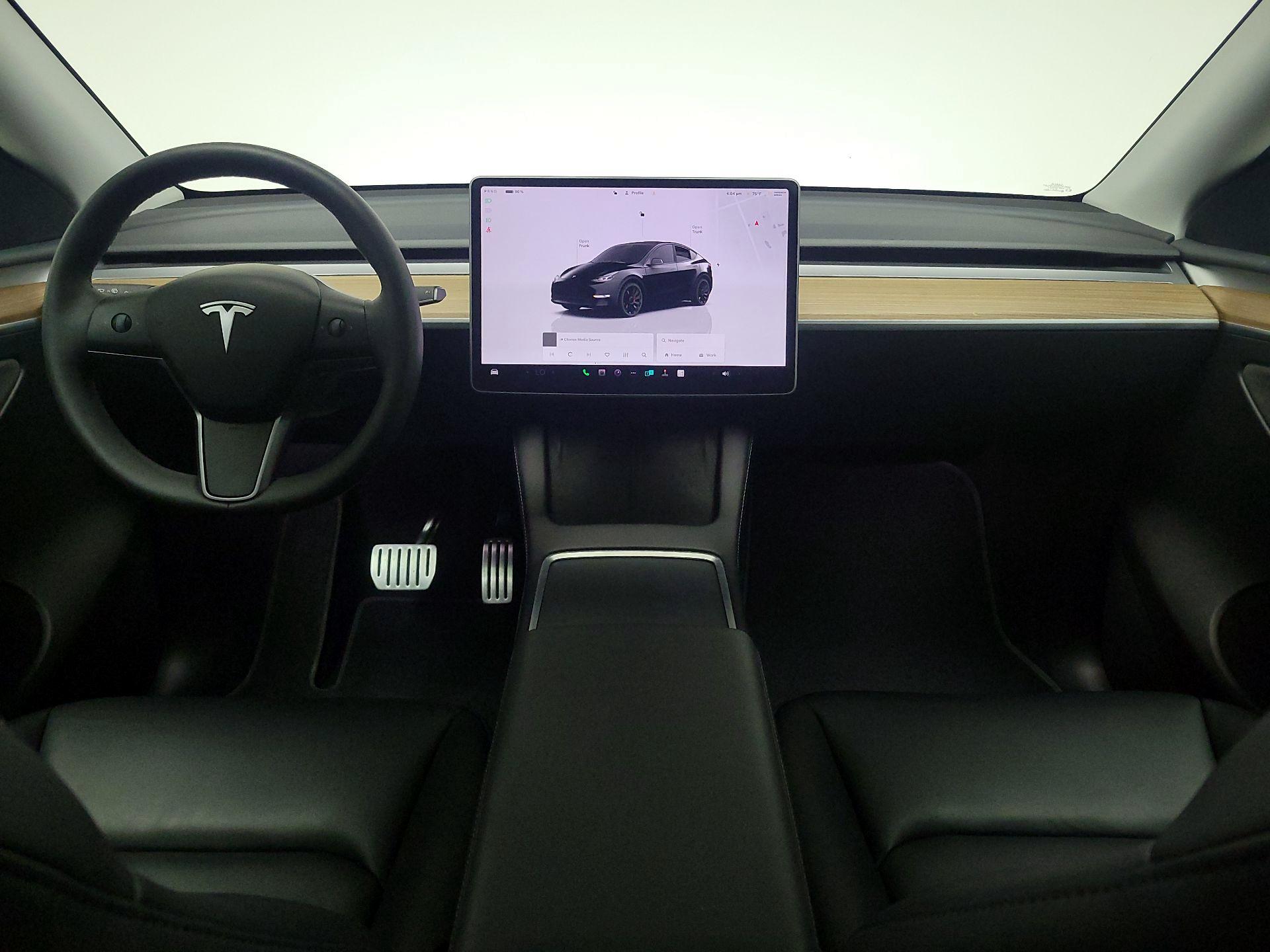 Thumbnail: 2025 Tesla Model Y - 9