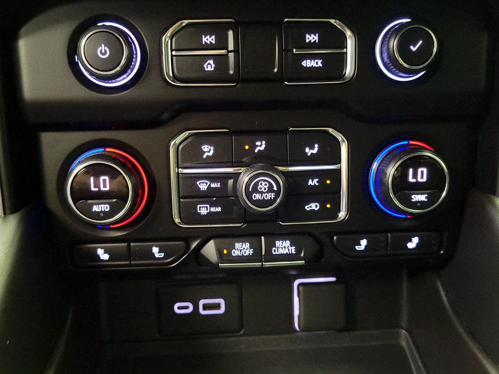 Thumbnail: 2021 Chevrolet Tahoe - 16