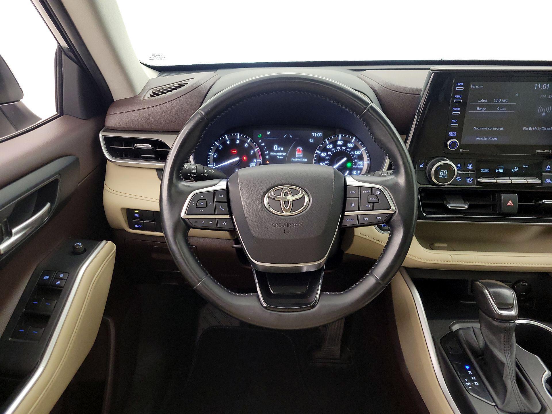 Thumbnail: 2020 Toyota Highlander - 10