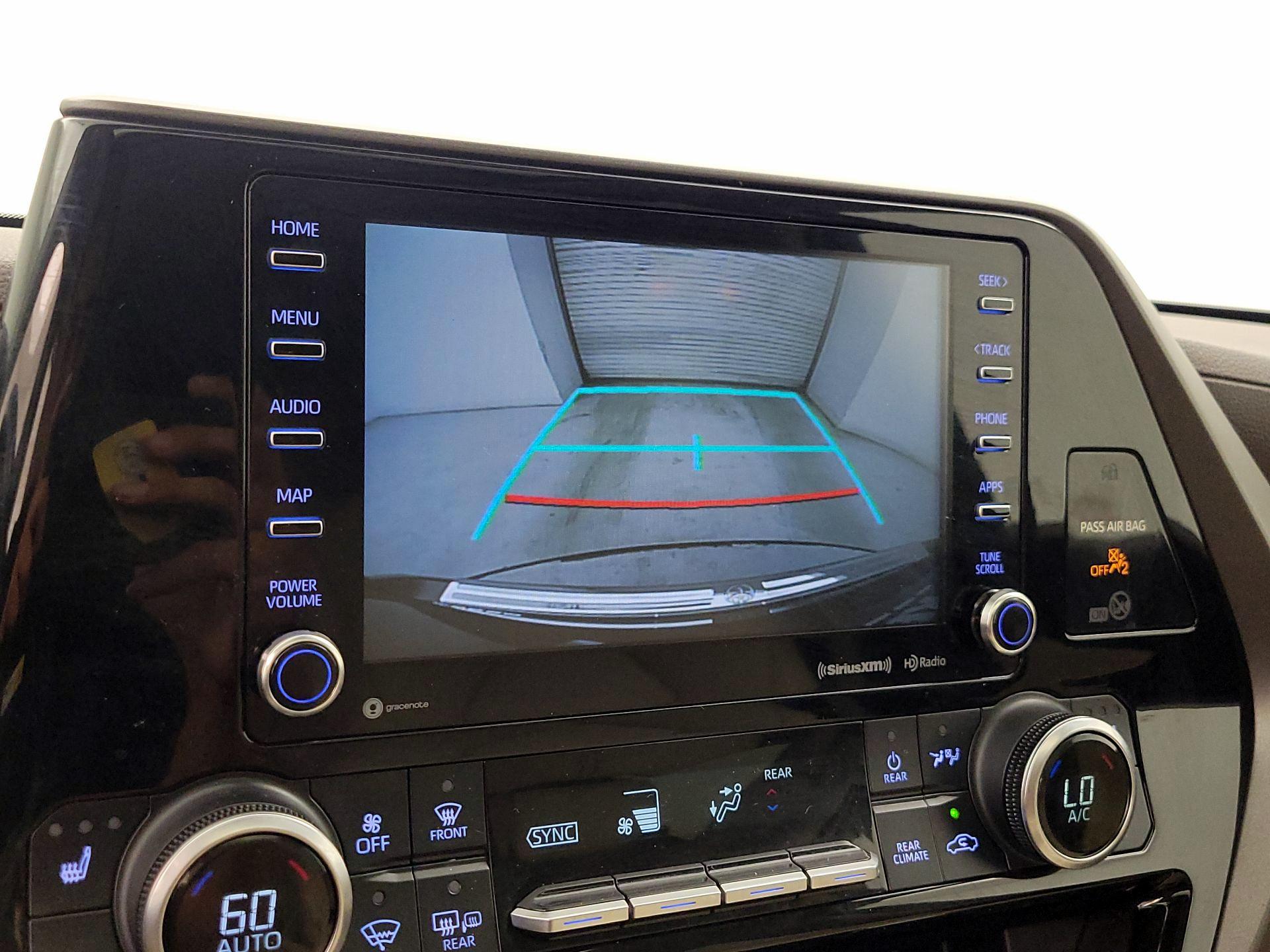 Thumbnail: 2020 Toyota Highlander - 14