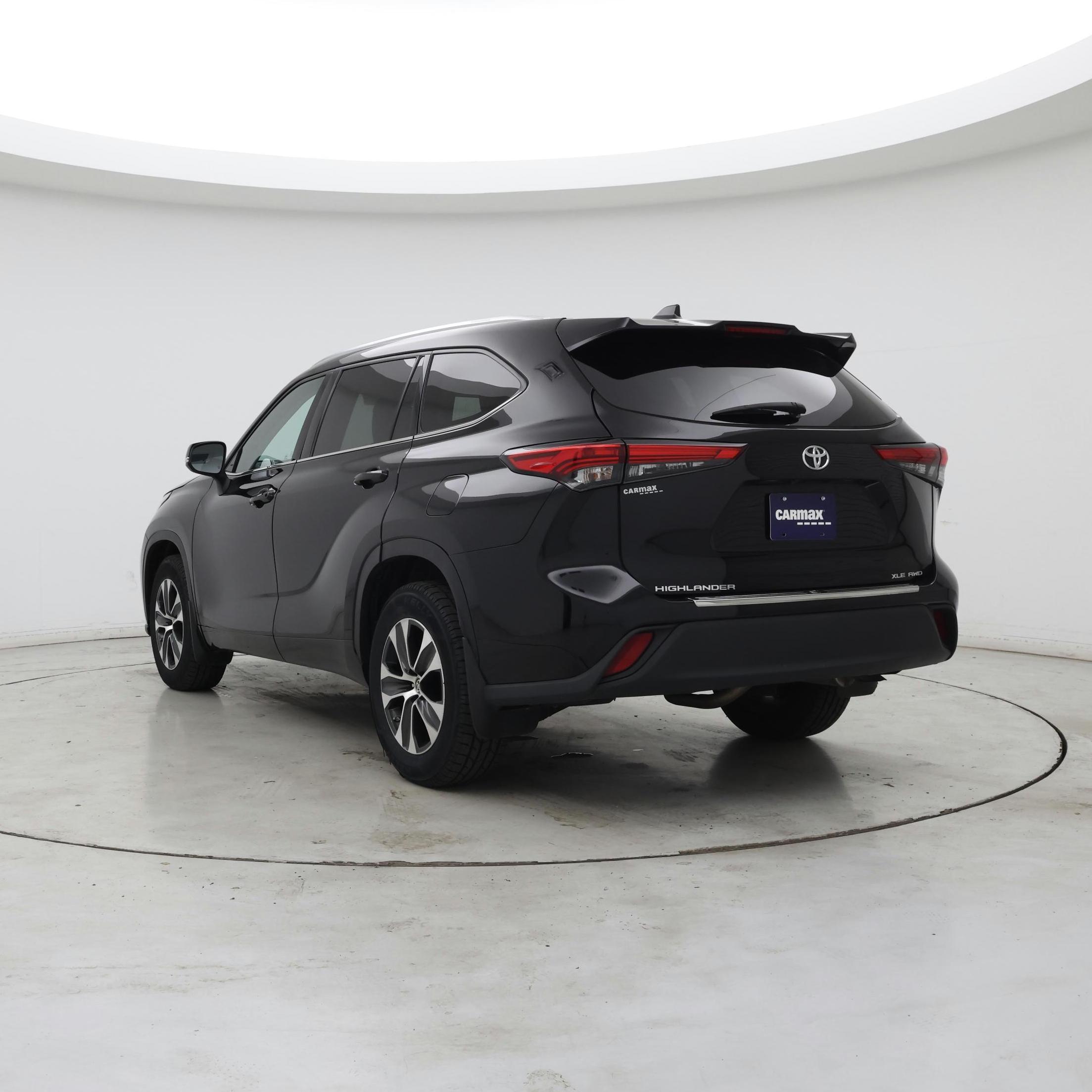 Thumbnail: 2020 Toyota Highlander - 2