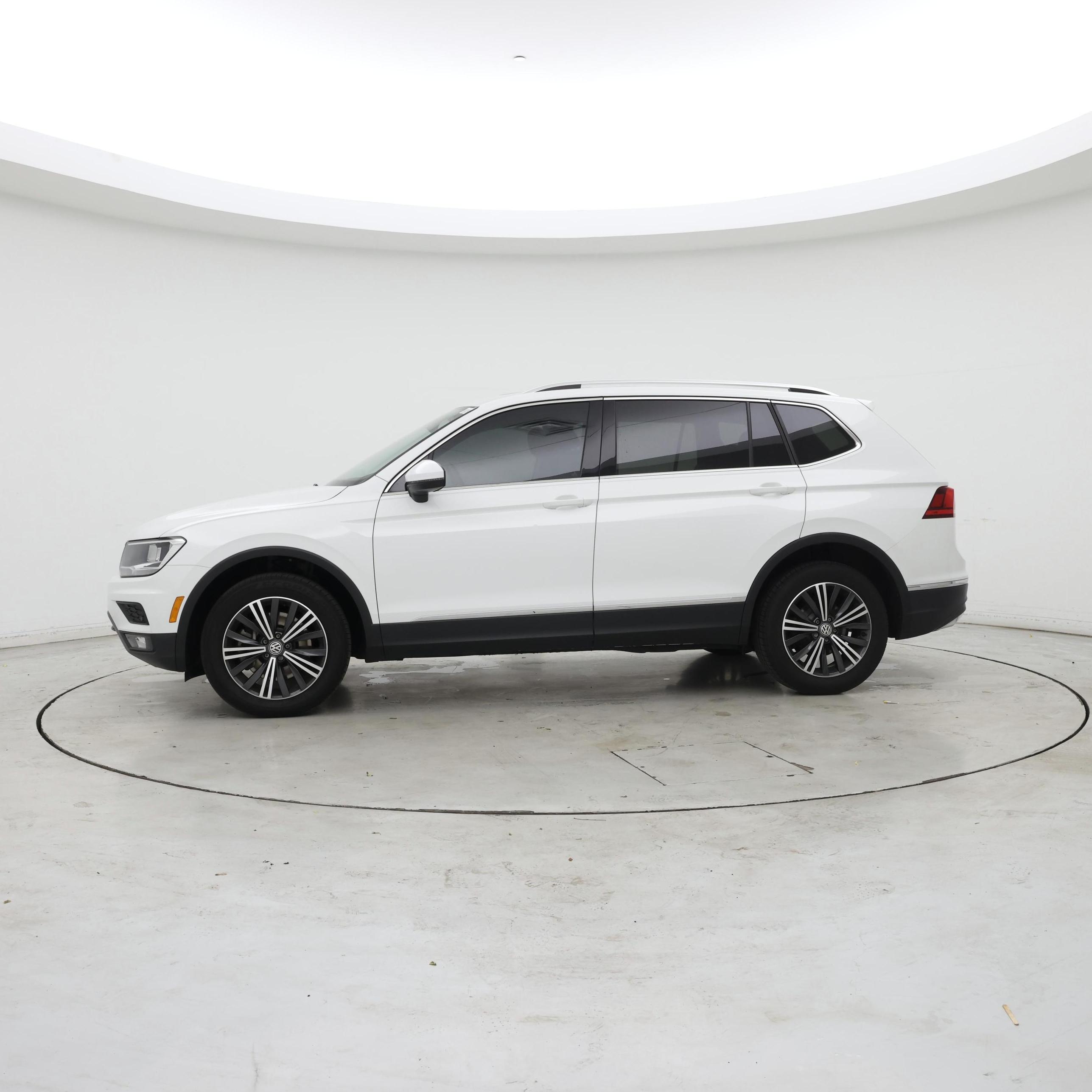 Thumbnail: 2019 Volkswagen Tiguan - 3