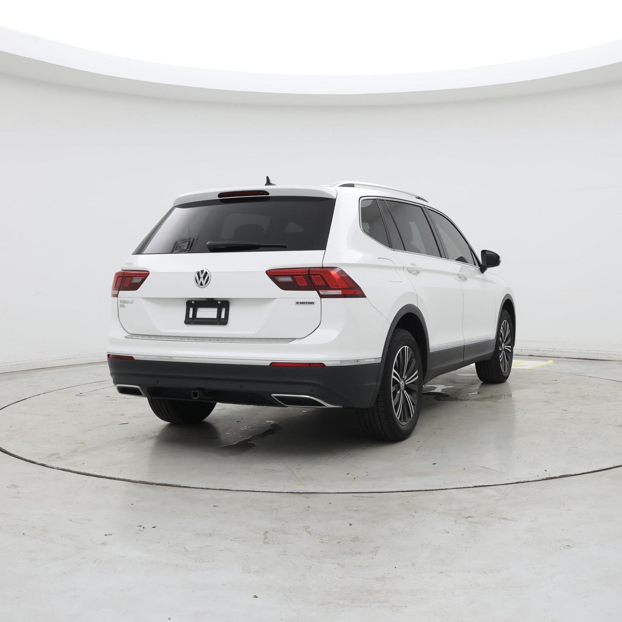 Thumbnail: 2019 Volkswagen Tiguan - 8