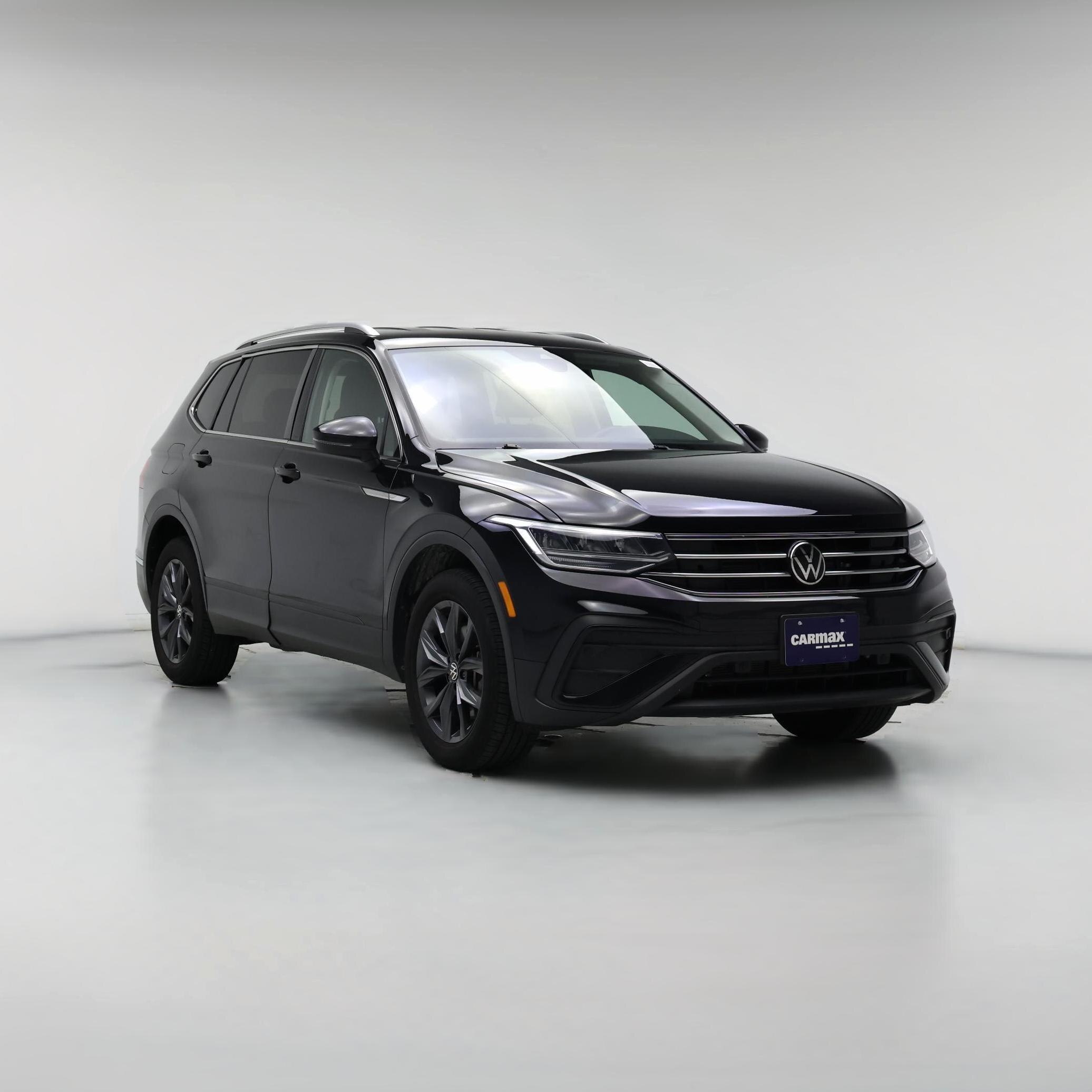 Thumbnail: 2022 Volkswagen Tiguan - 1