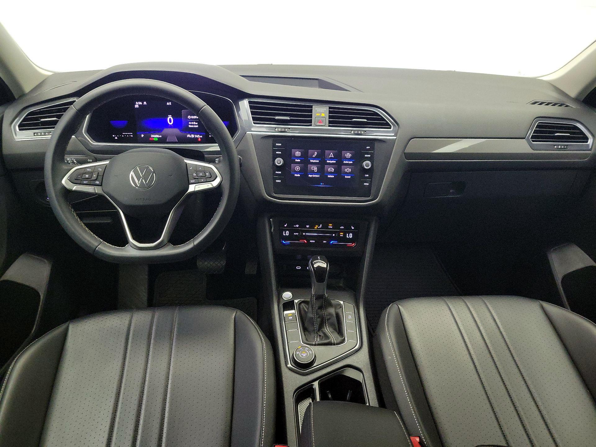 Thumbnail: 2022 Volkswagen Tiguan - 9