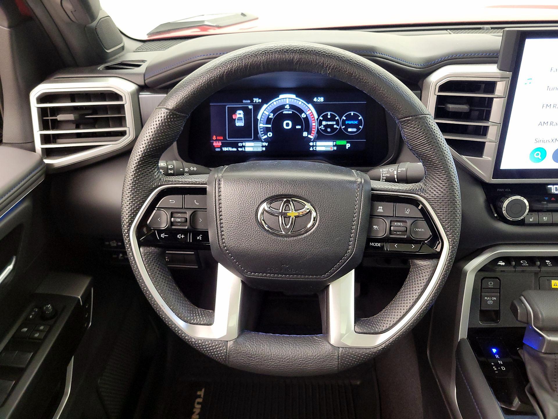 Thumbnail: 2024 Toyota Tundra - 10